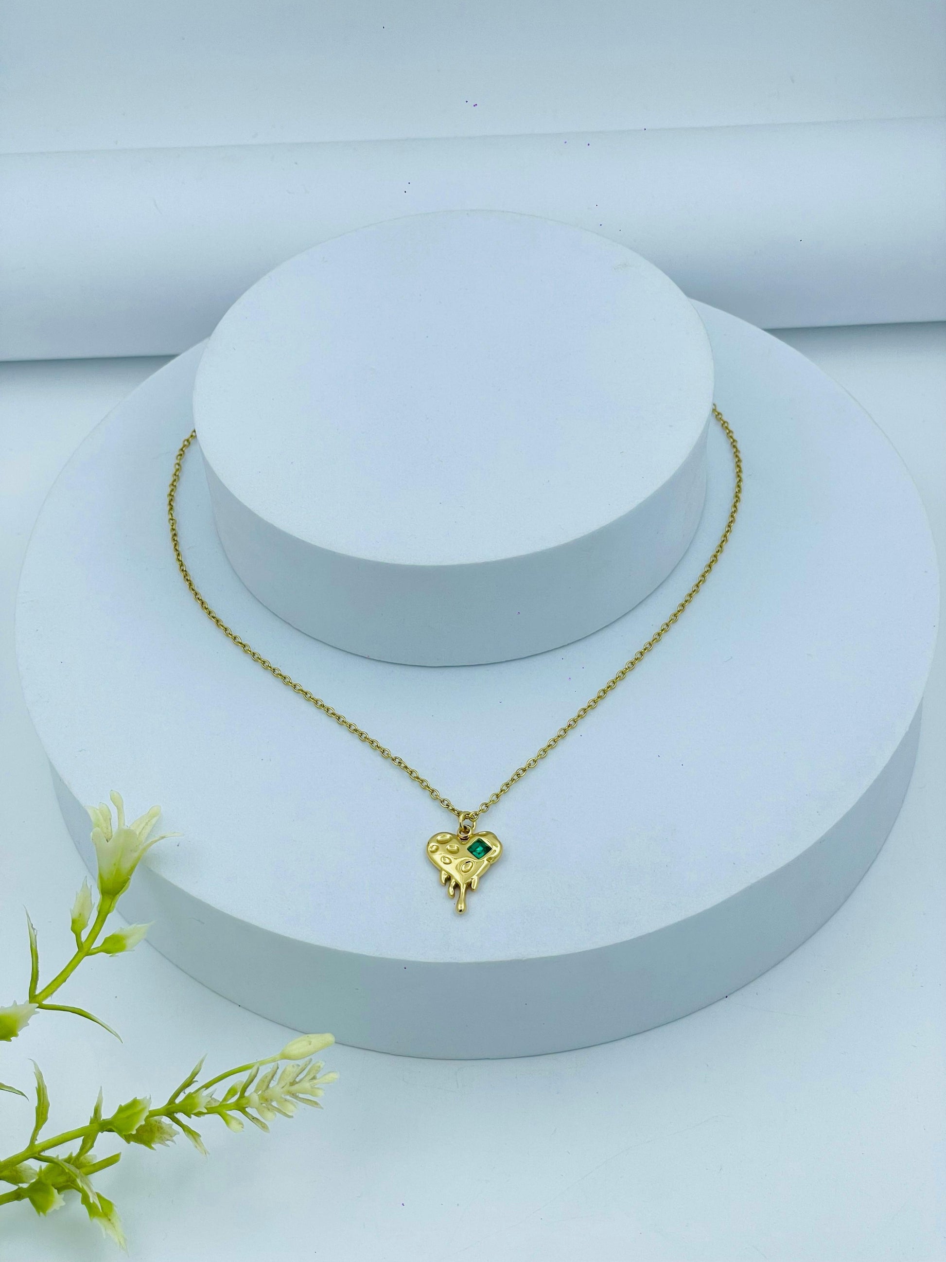 Gold Anti-Tarnish Drip Heart Pendant Necklace with Green Stone