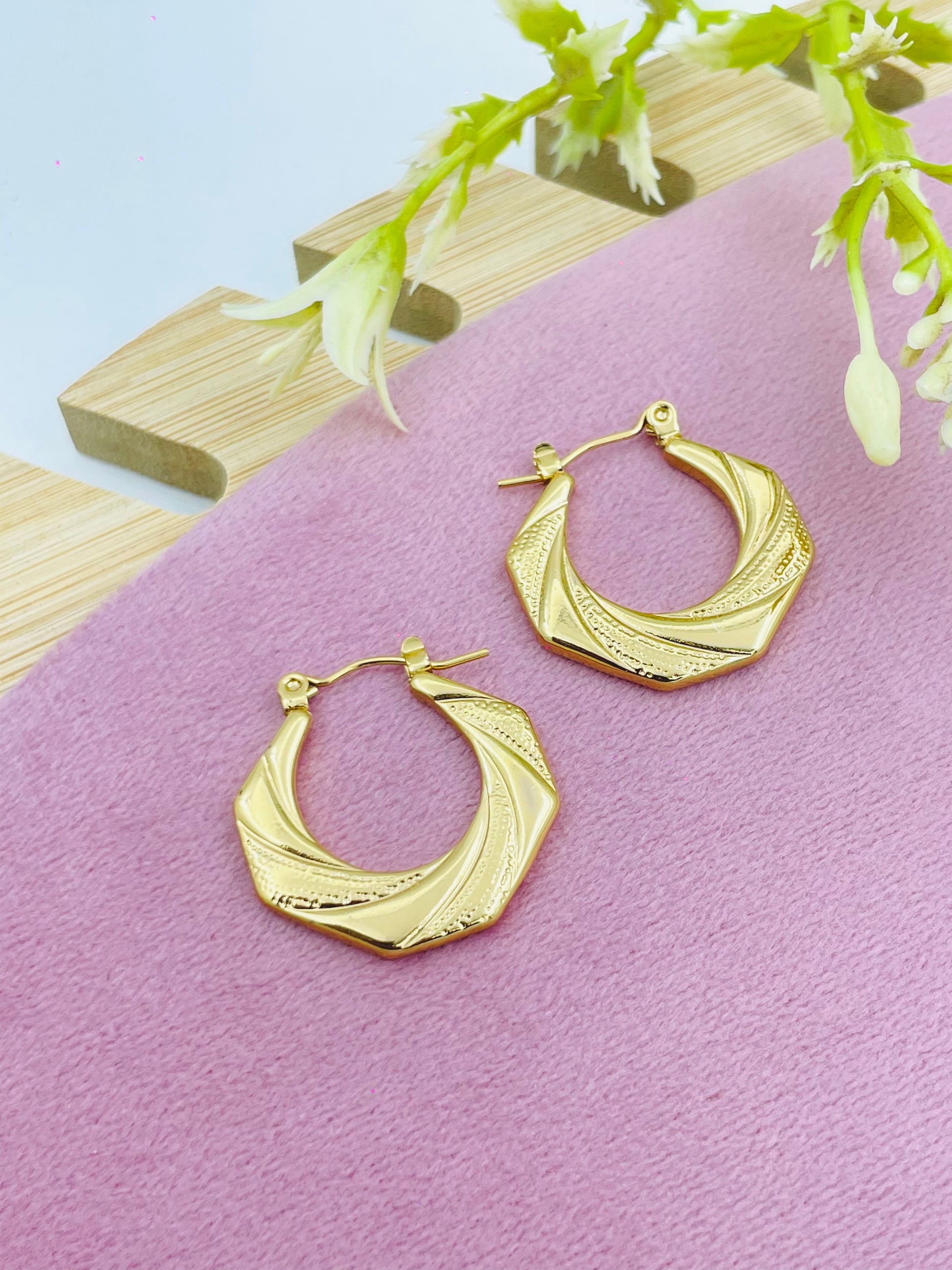 Elegant Geometric Gold Hoop Earrings Stylish Jewelry