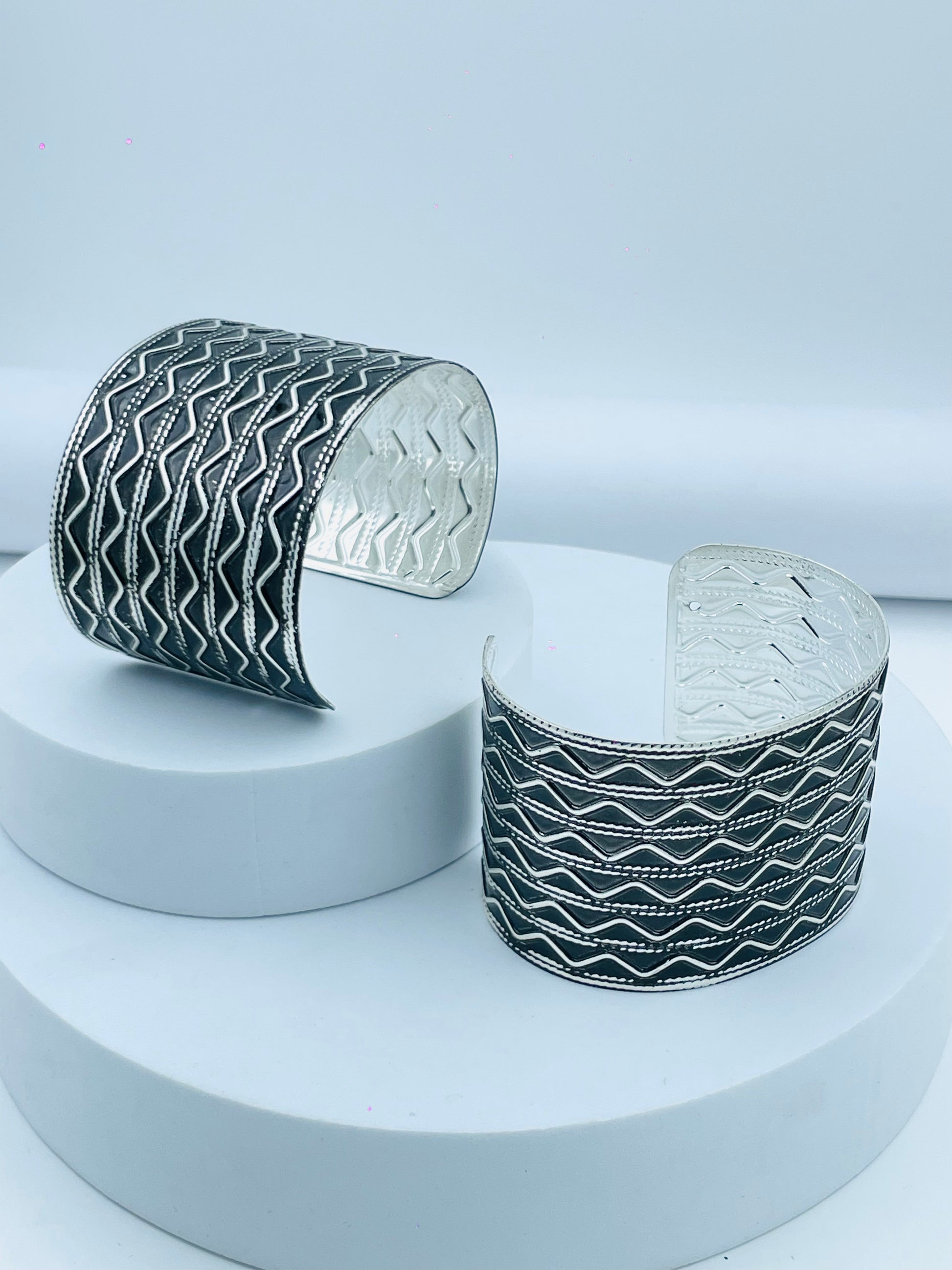 Elegant Silver Wave Cuff Bracelet 1 piece