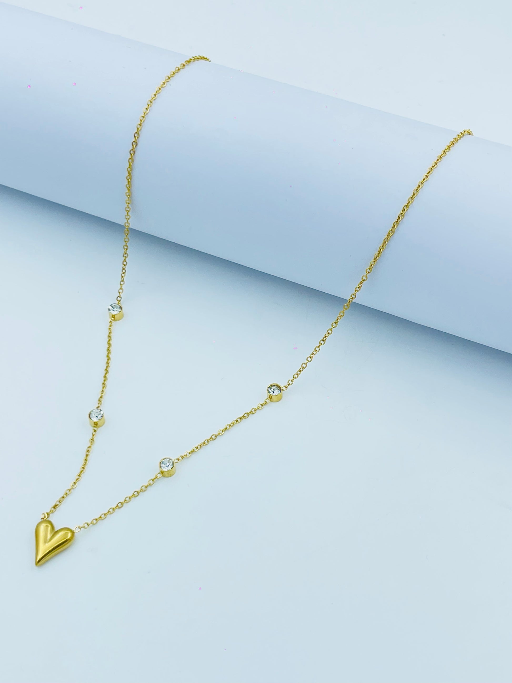 Elegant Gold Heart Pendant Necklace with Crystal Accents