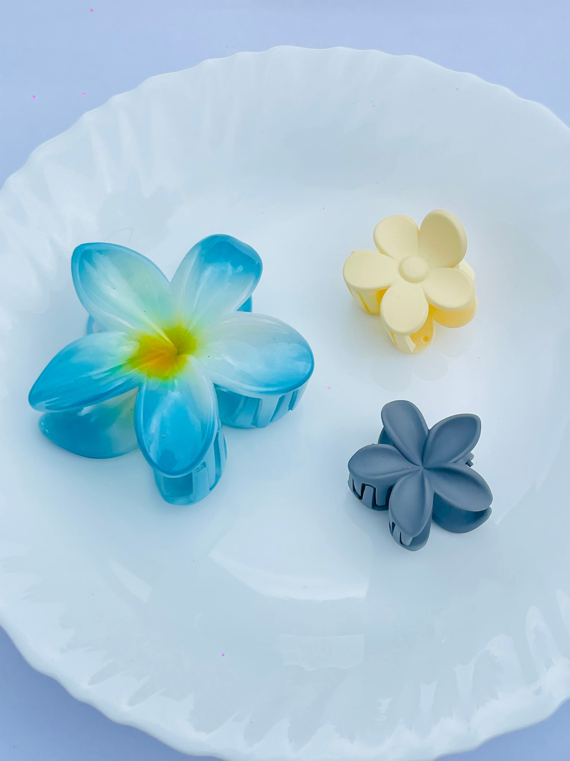 Stylish Floral Hair Claw Clips Set of 3 colors