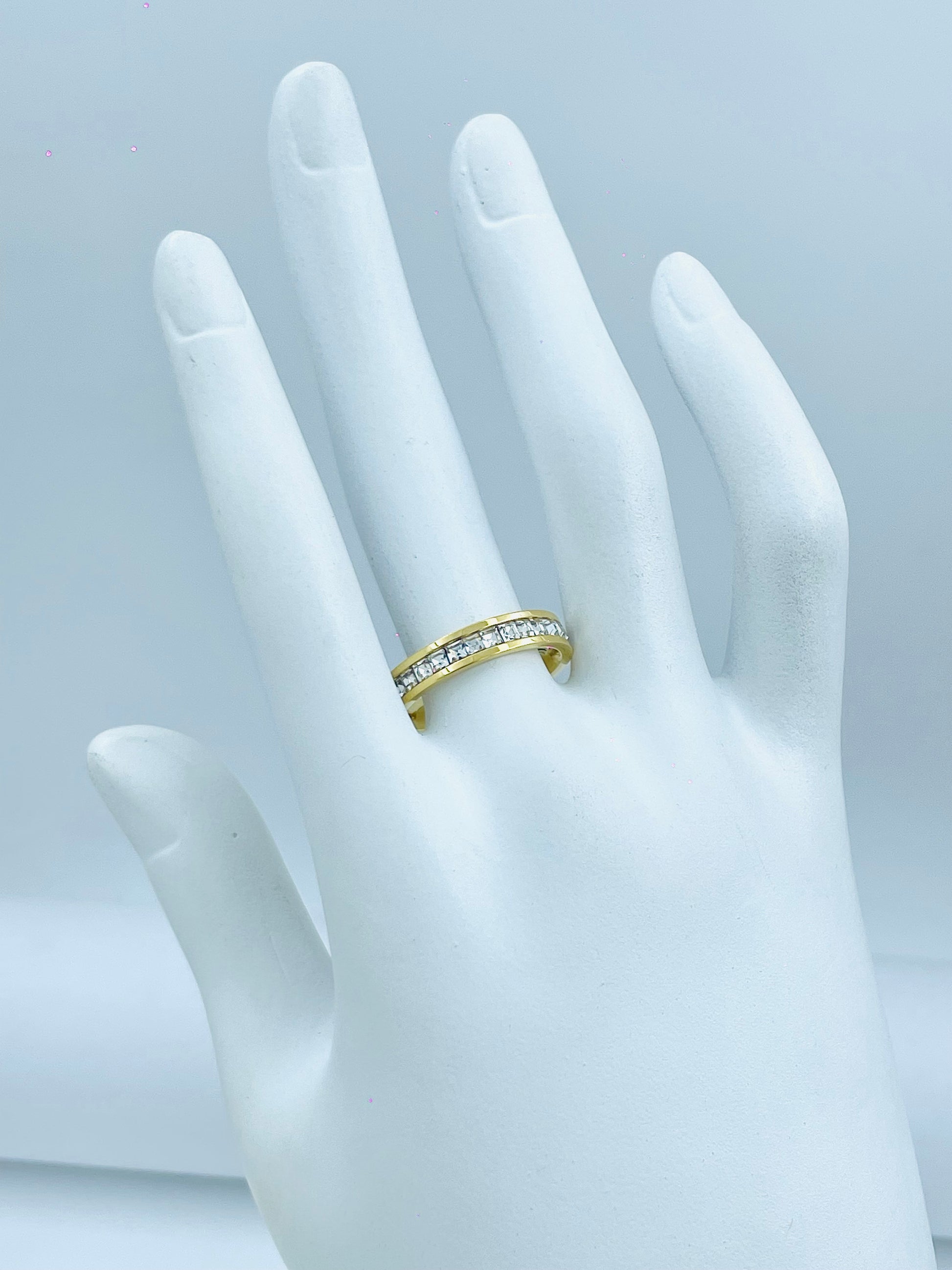 Elegant Gold Diamond Ring for Special Occasions