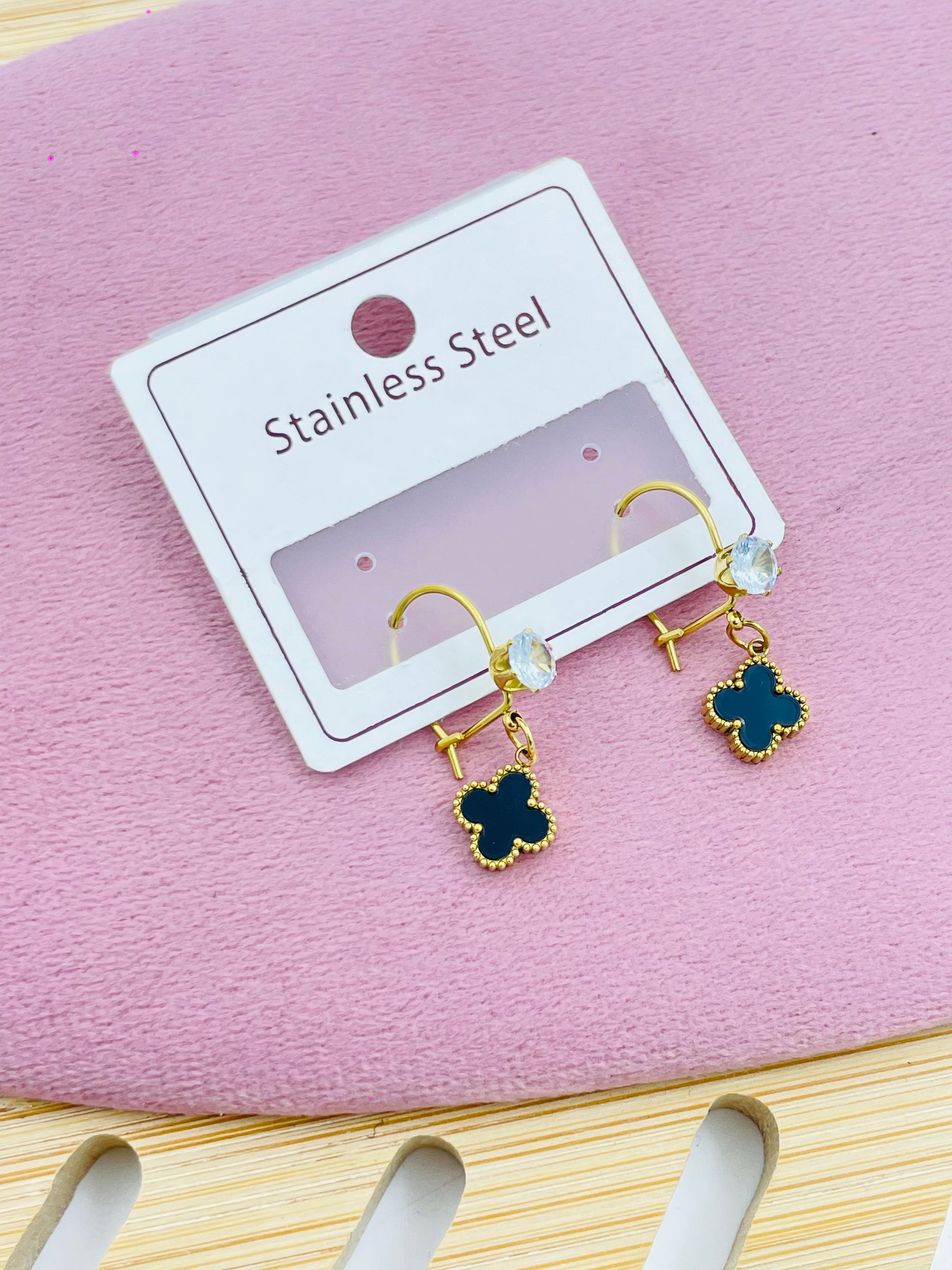 Gold Black Clover Drop Earrings – Stainless Steel Dangle Jewelry