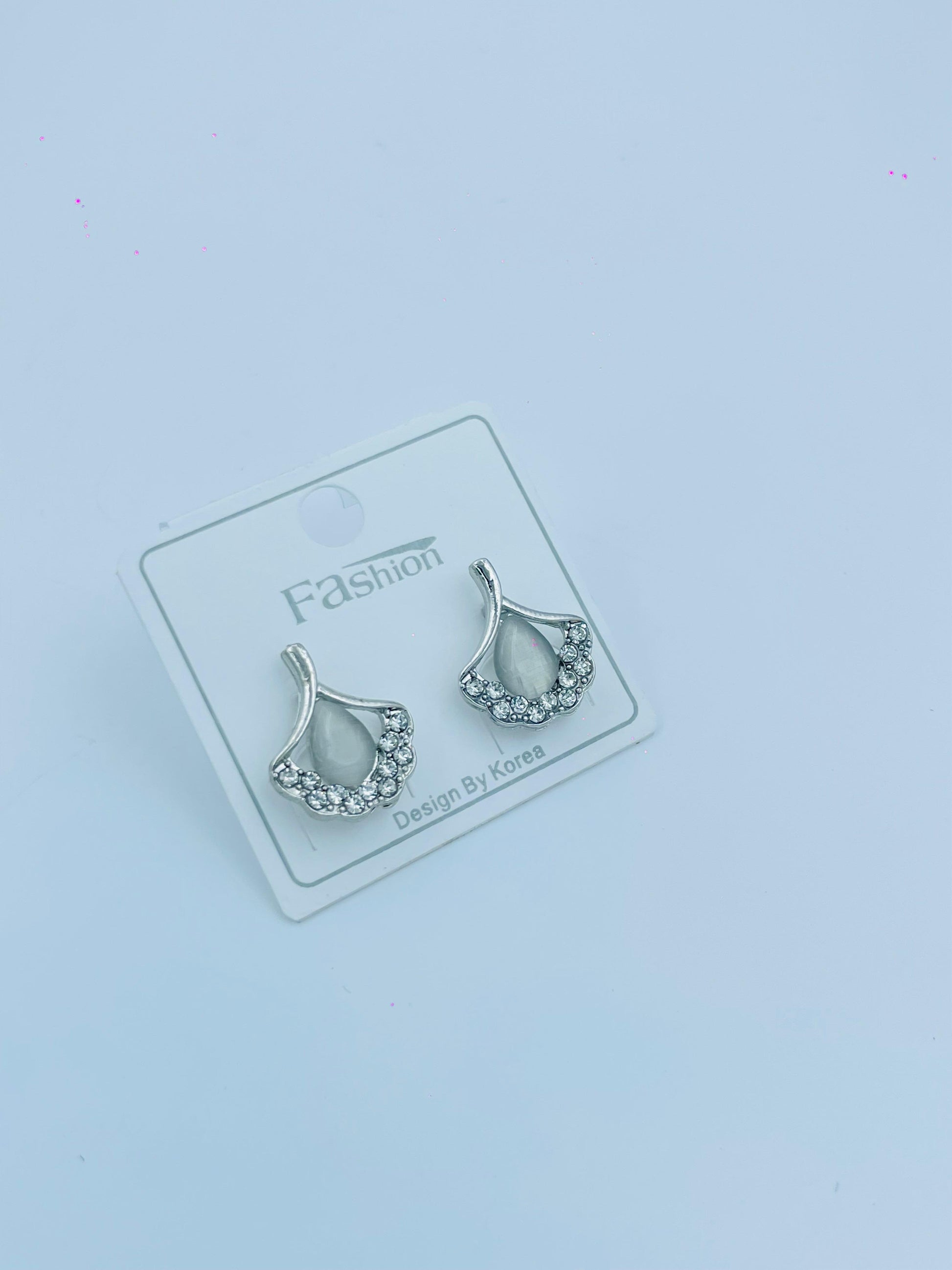 Elegant Silver Leaf Stud Earrings – Korean Design with Crystal Accents