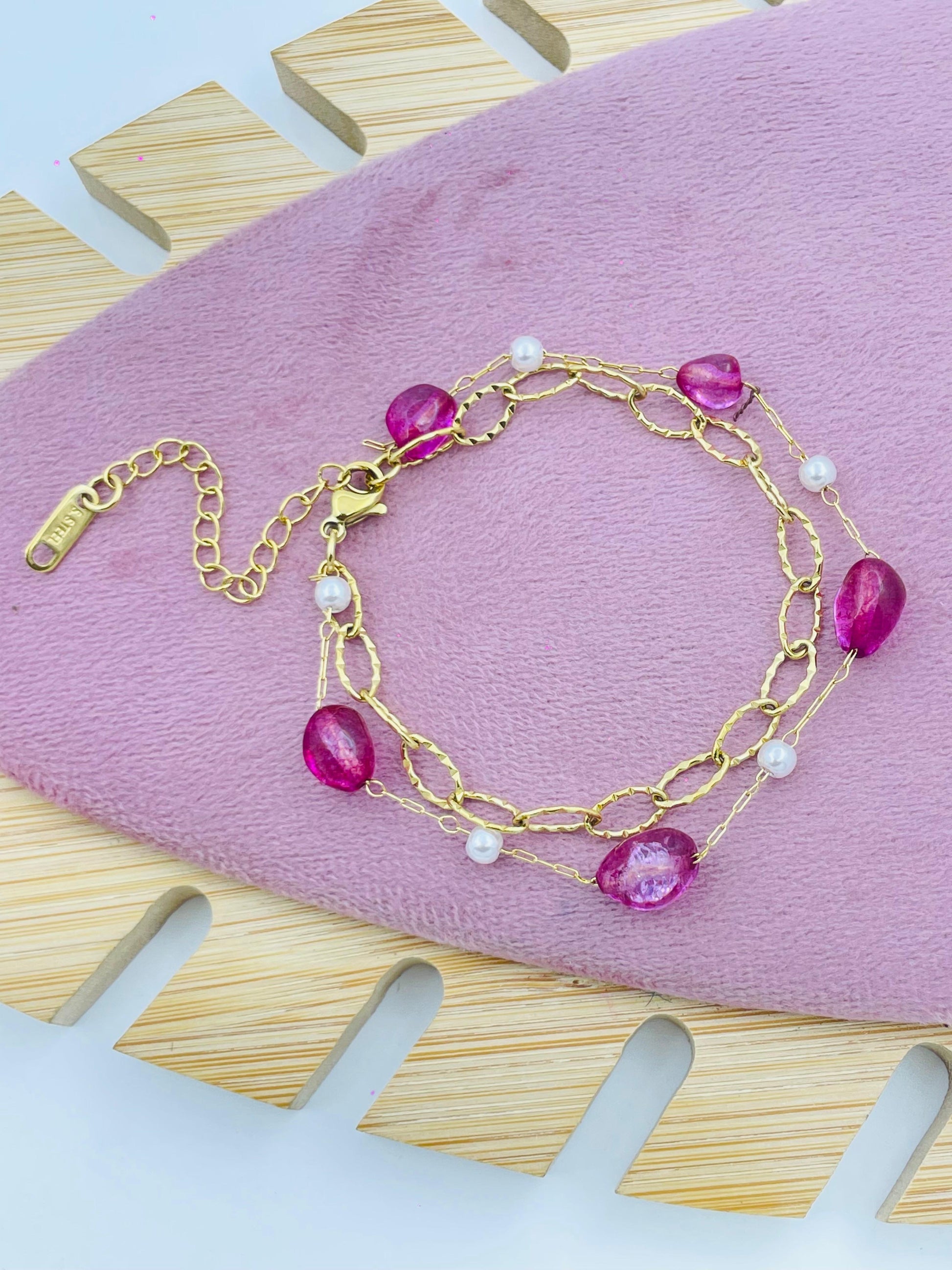 Elegant Gold Chain Bracelet with Pink and White Stones