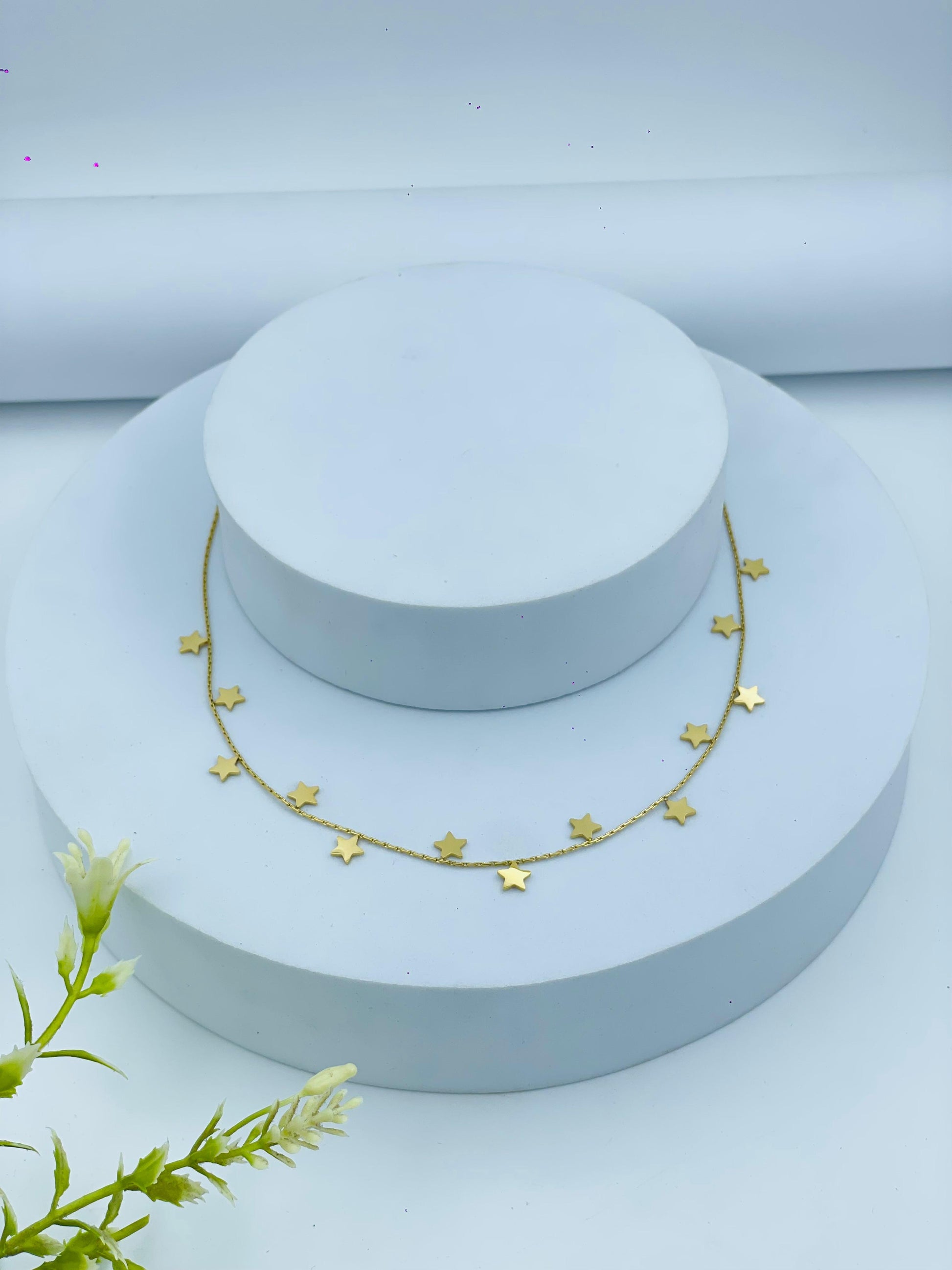 Elegant Gold Star Charm Necklace for a Stylish Look