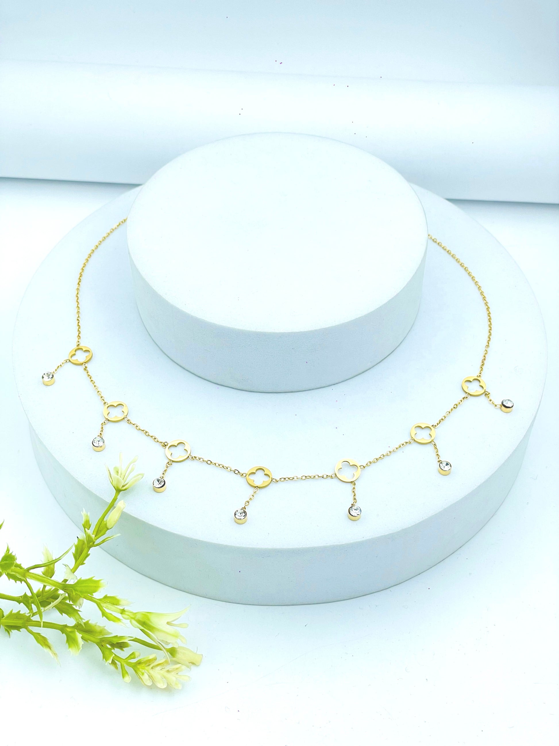 Elegant Gold Circle Dangling Necklace  Perfect for Any Occasion