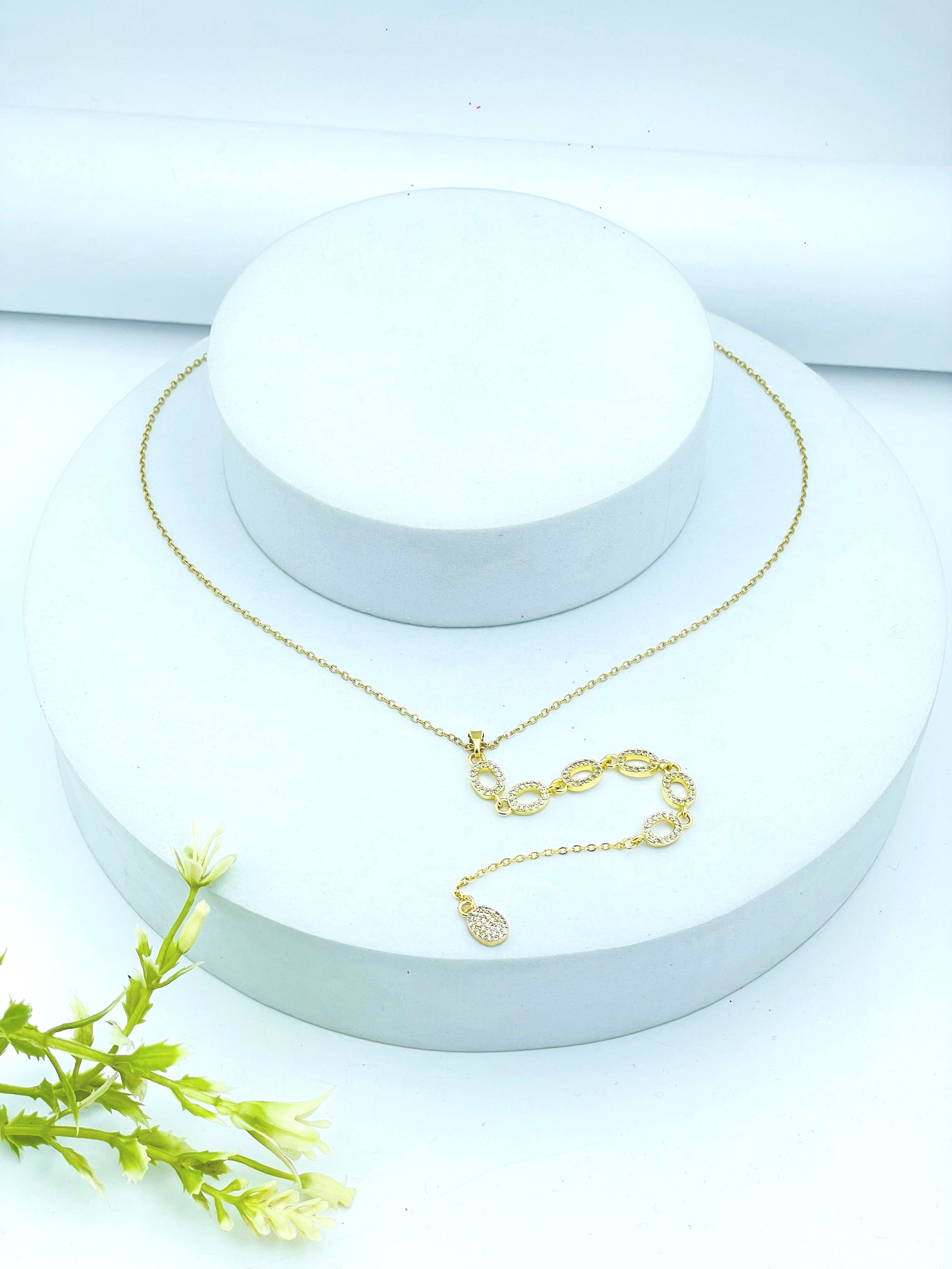 Elegant Gold Chain Necklace