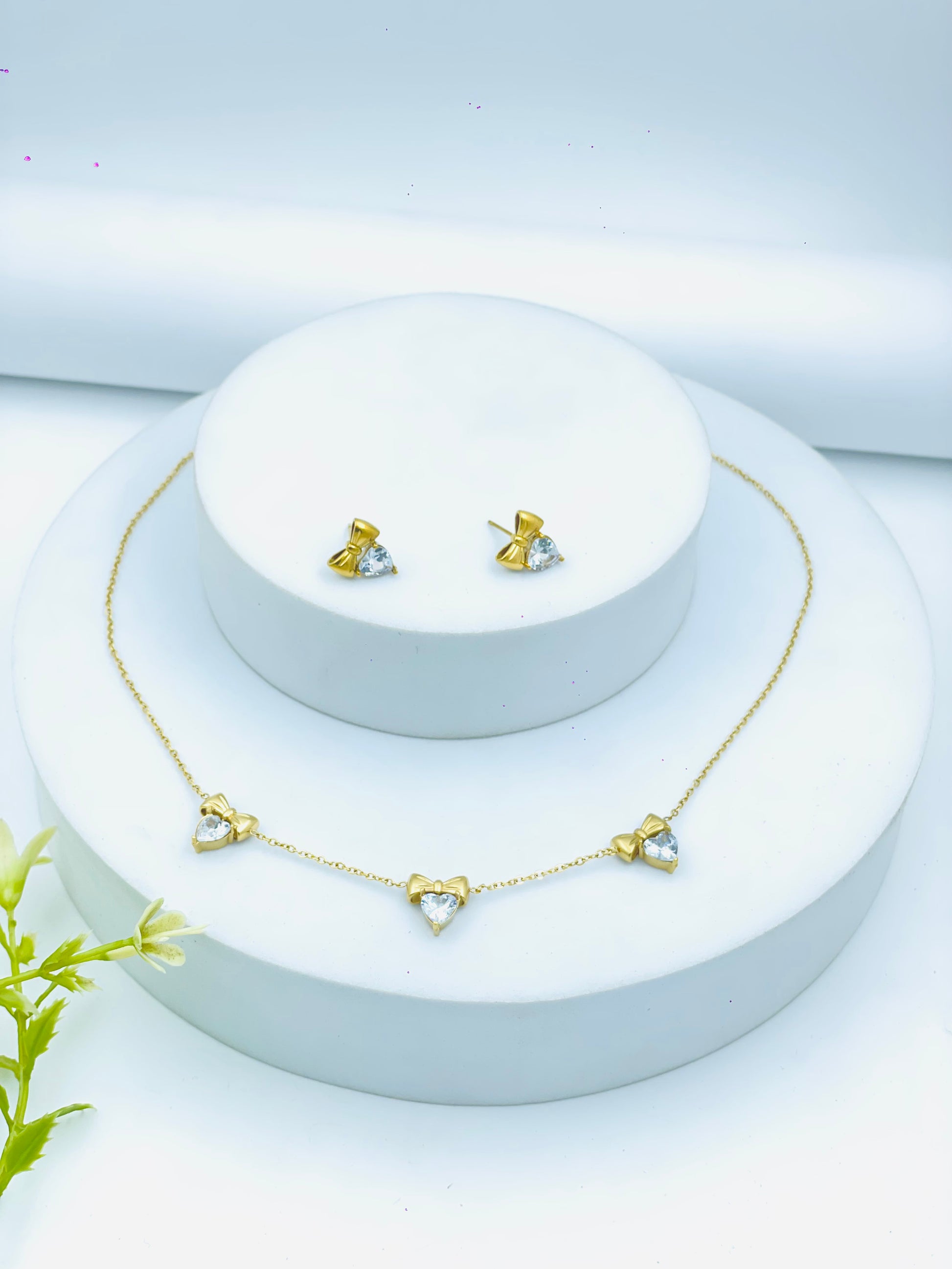 Elegant Heart Pendant Necklace and Earring Set