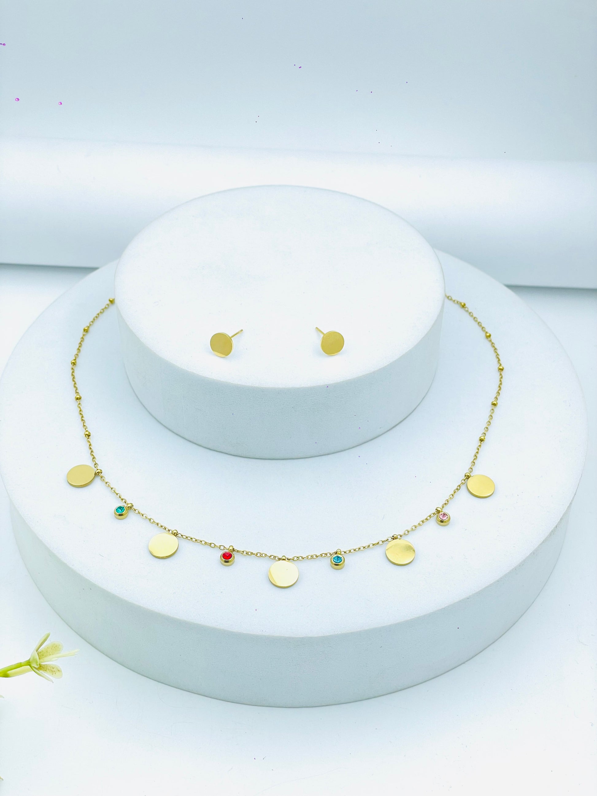 Elegant Gold Disc and Gemstone Necklace Set
