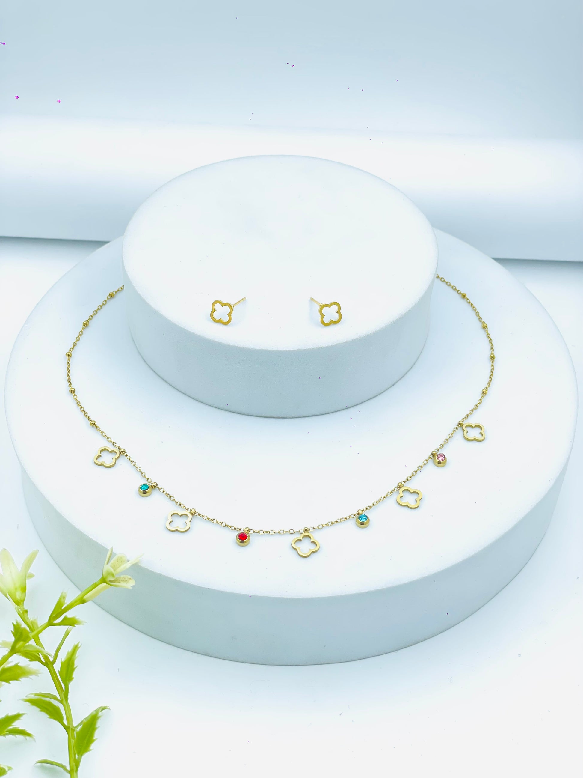 Elegant Floral Charm Jewelry Set  Necklace and Earrings