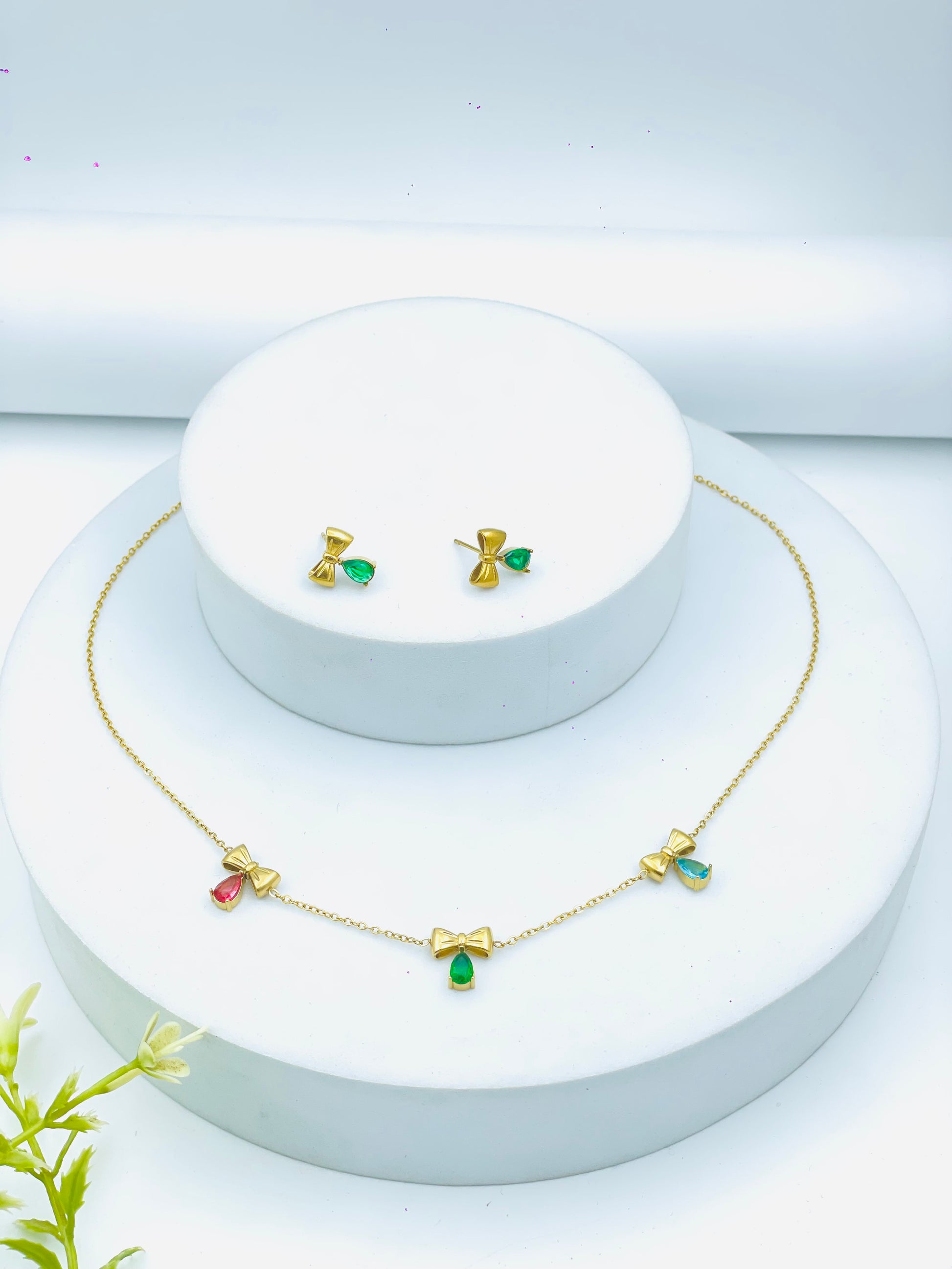 Elegant Gold Bow and Gemstone Necklace and Earrings Set