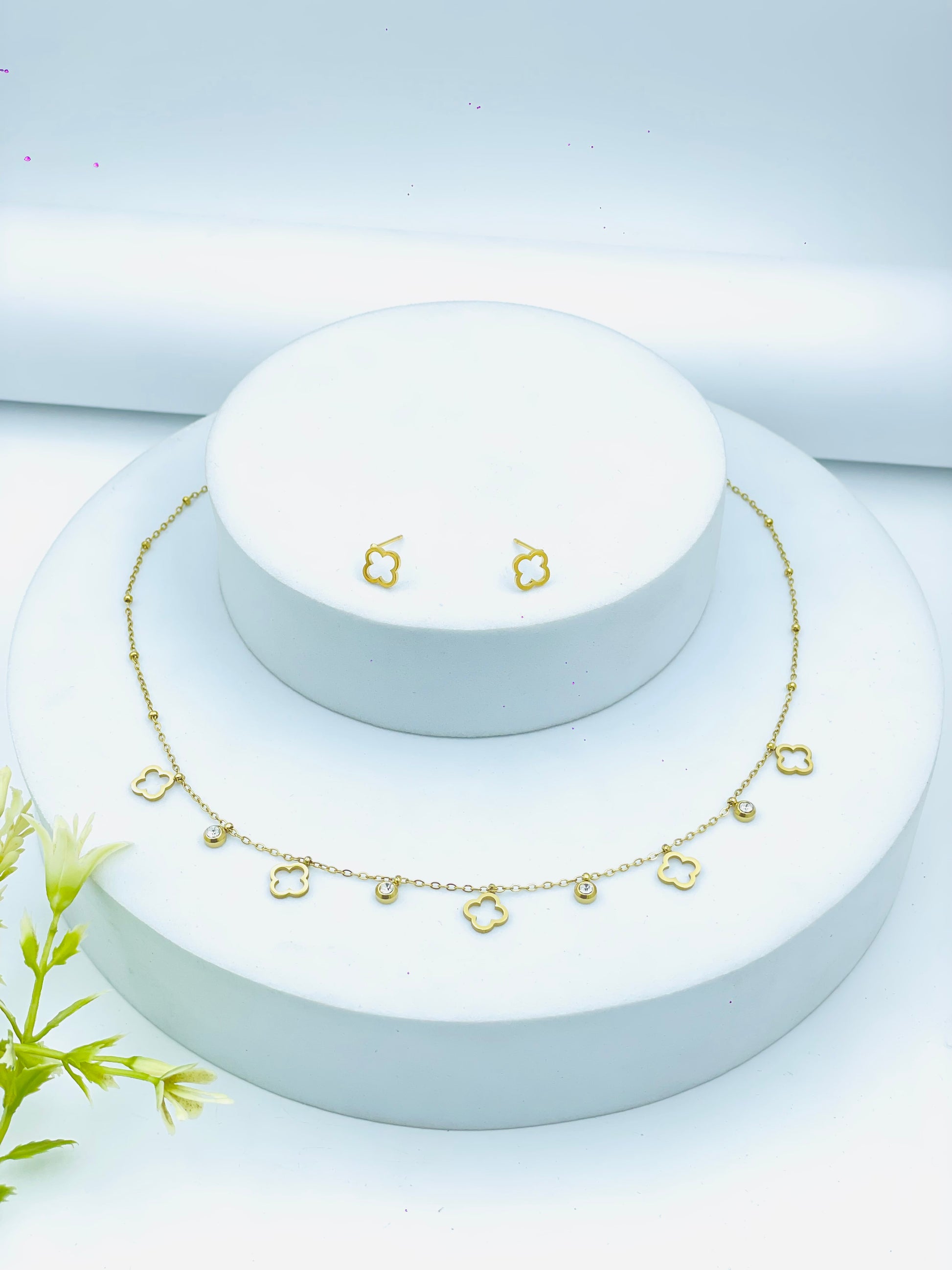 Elegant Floral Gold Jewelry Set  Necklace and Earrings