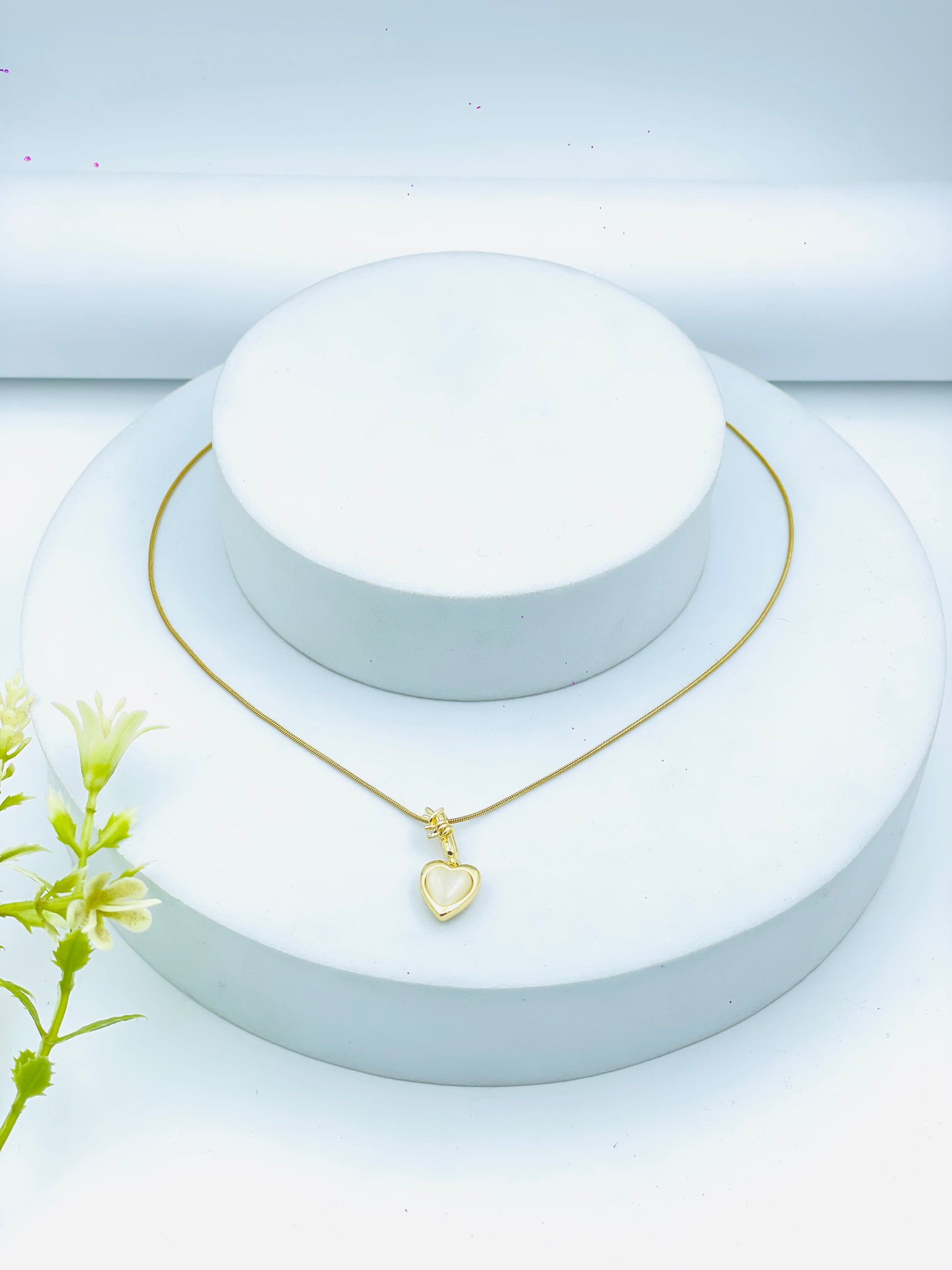 Elegant Gold Heart Pendant Necklace