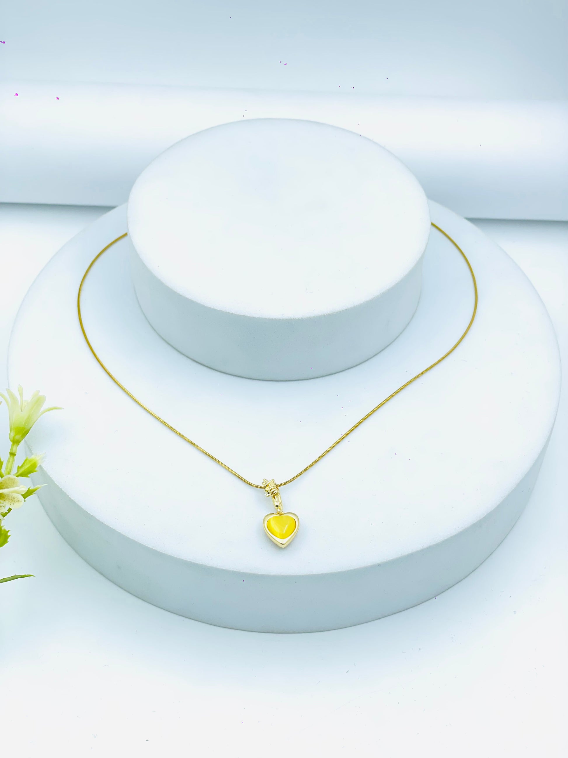 Elegant Gold Heart Pendant Necklace