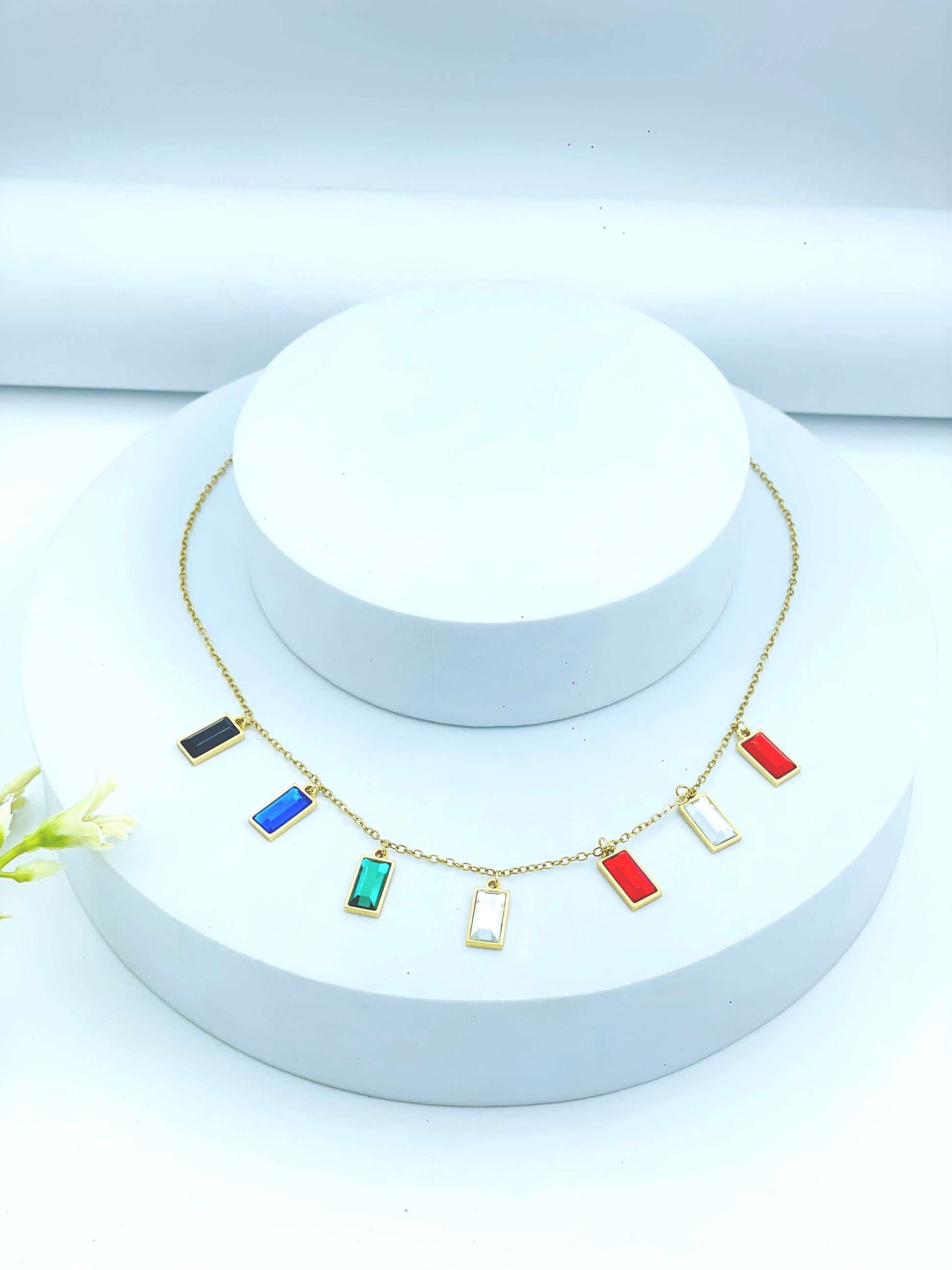 Elegant Multicolor Pendant Gold Necklace for Women