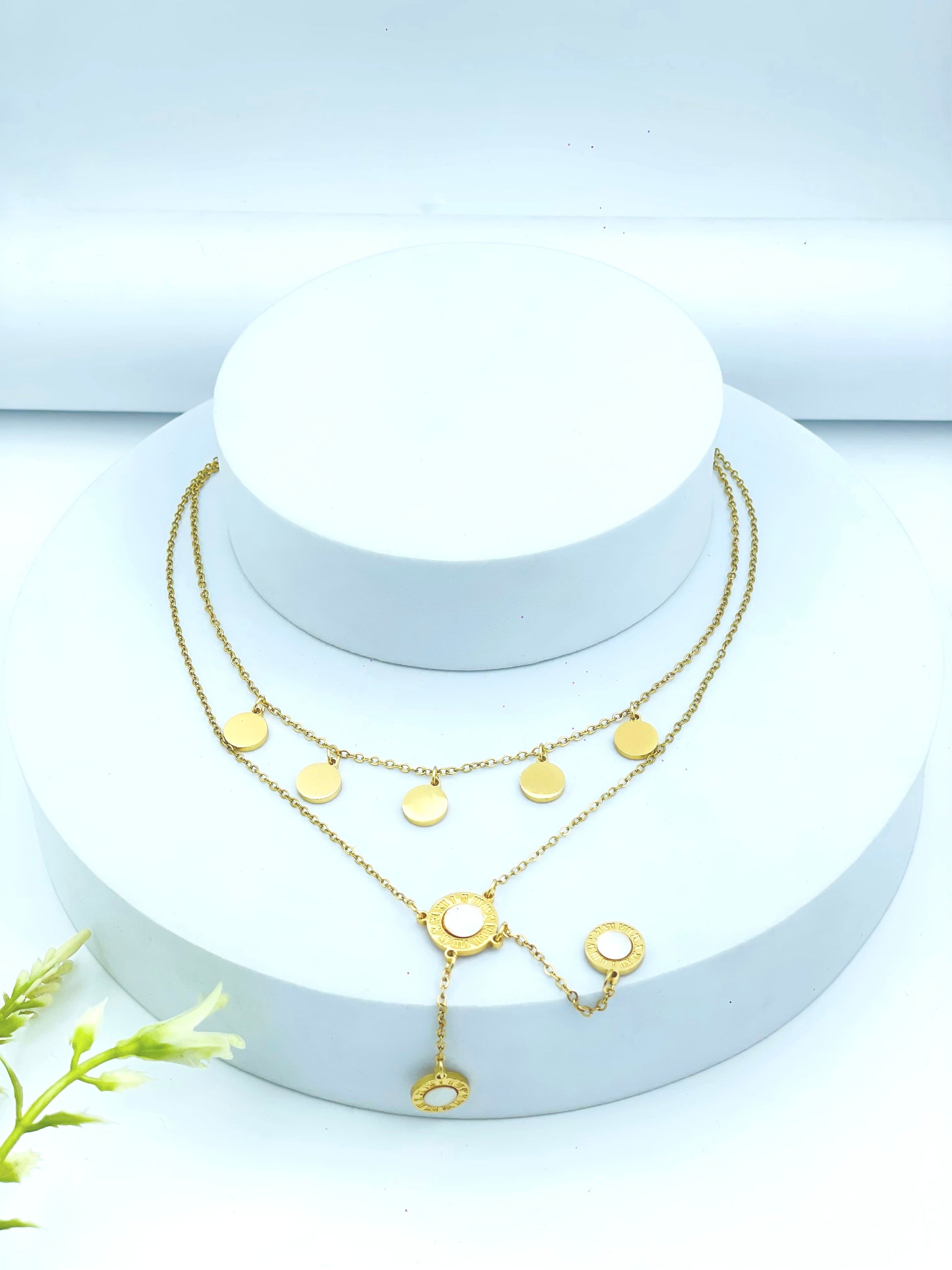 Elegant Gold Circle Pendant Necklace  Trendy Jewelry