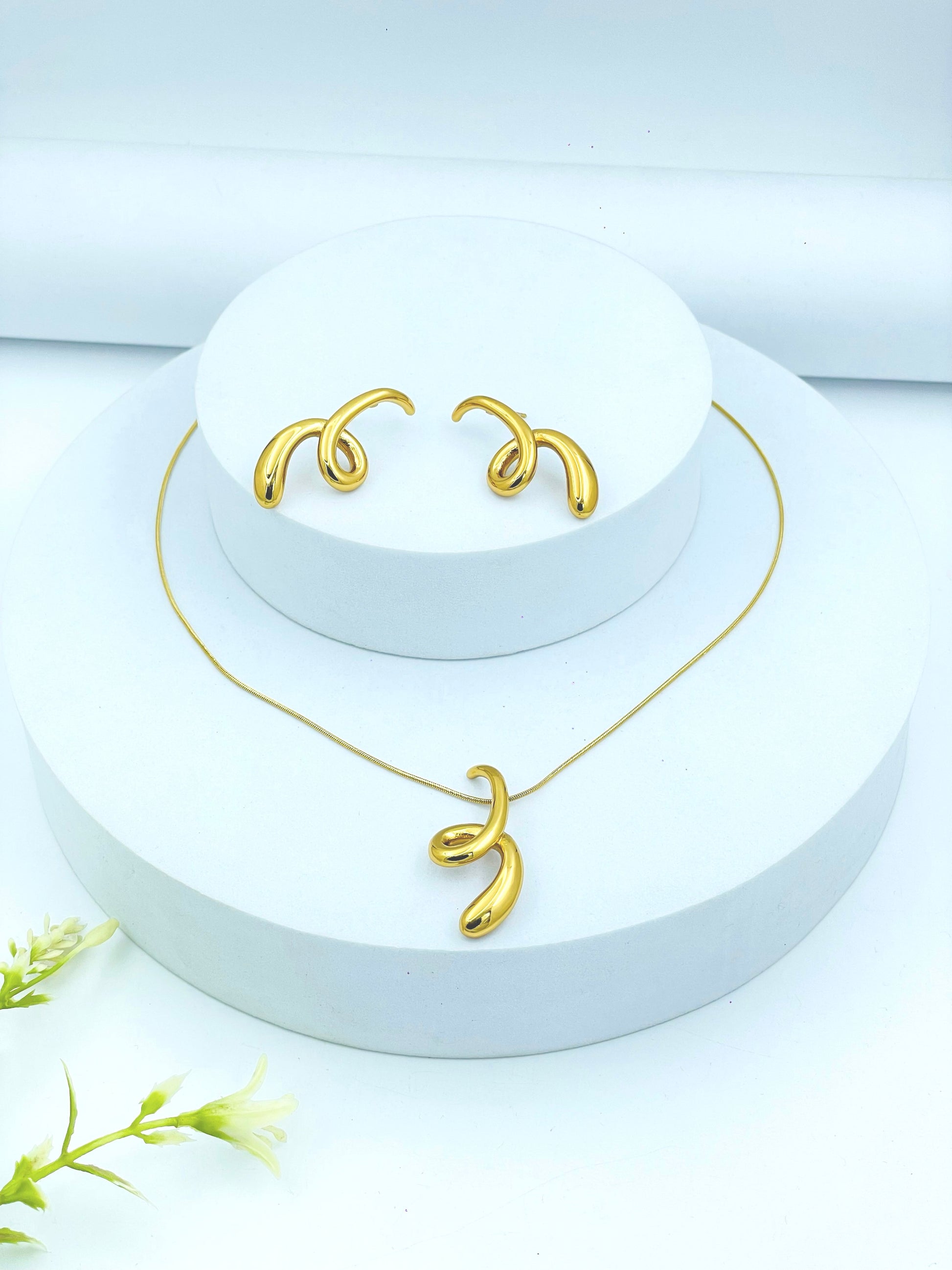 Elegant Gold Abstract Necklace and Earrings Jewelry Set