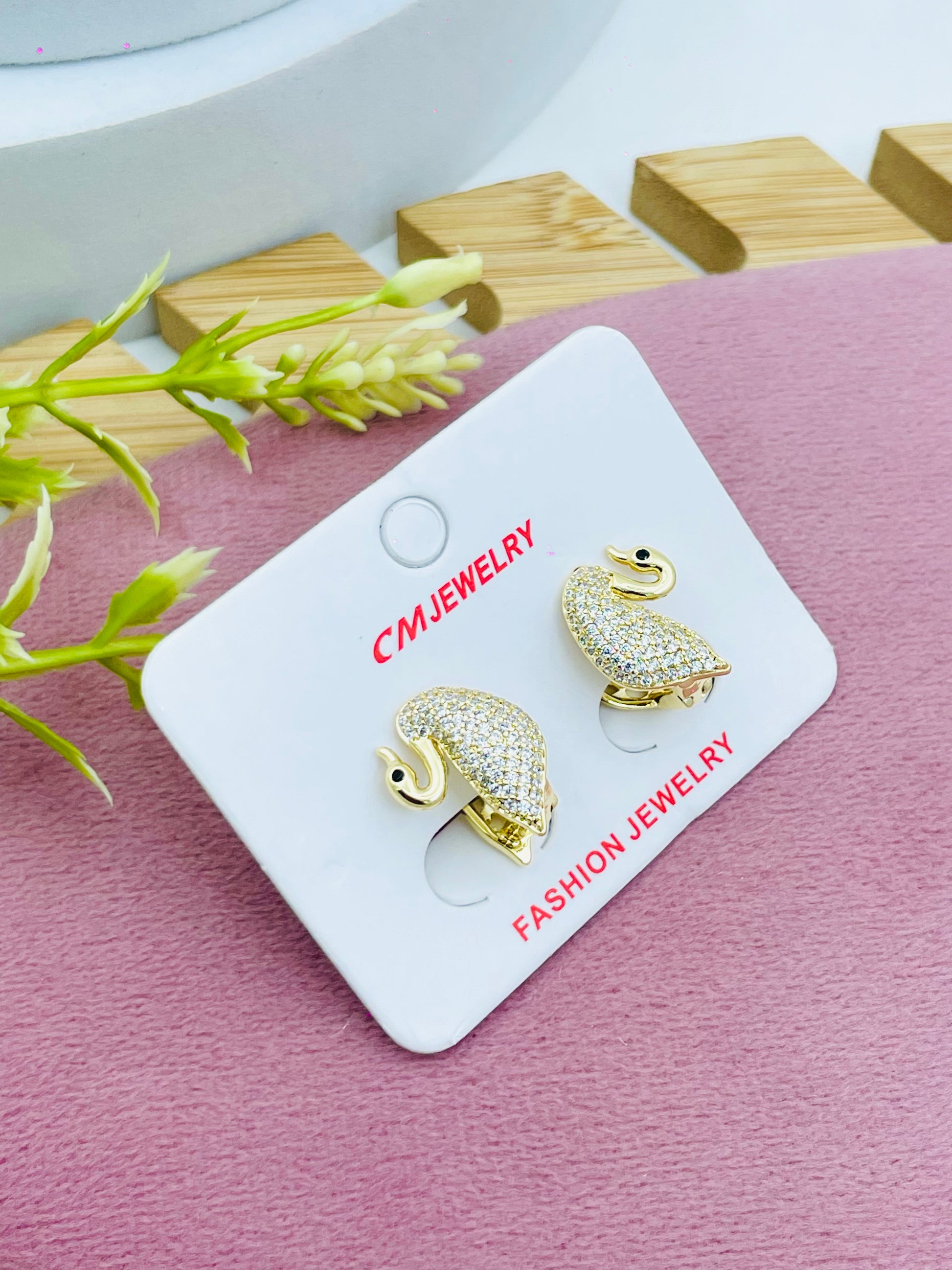 Elegant Swan Shaped Earrings  Jewelry