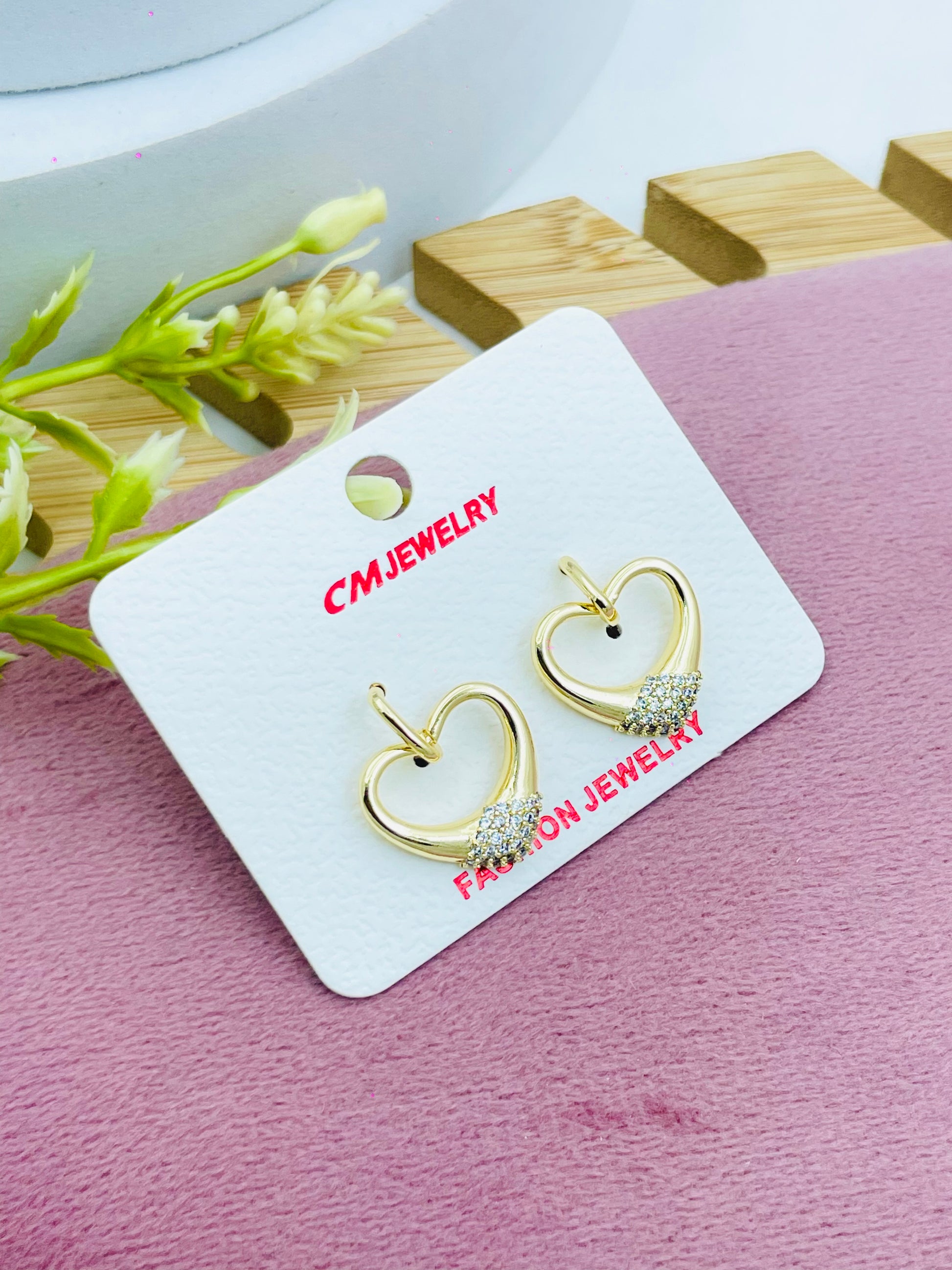 Elegant Gold Heart Earrings with Sparkling Rhinestones