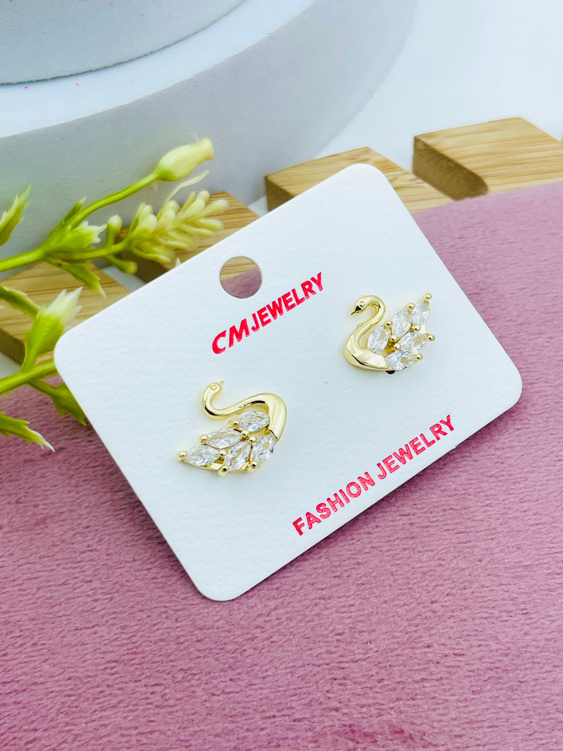 Elegant Swan Shaped Fashion Earrings  . Jewelry