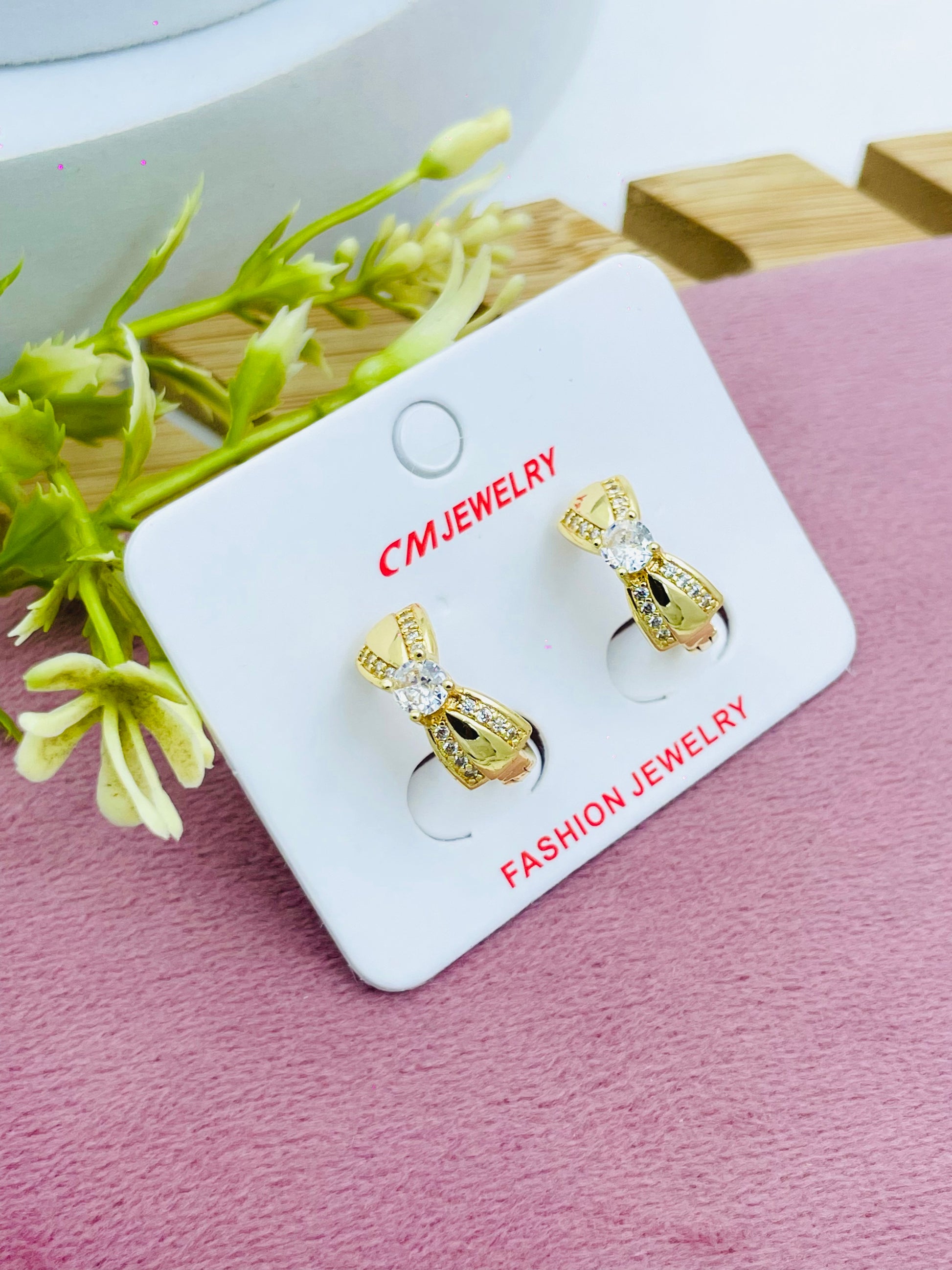 Elegant Gold Tone Bow Knot Stud Earrings  . Jewelry