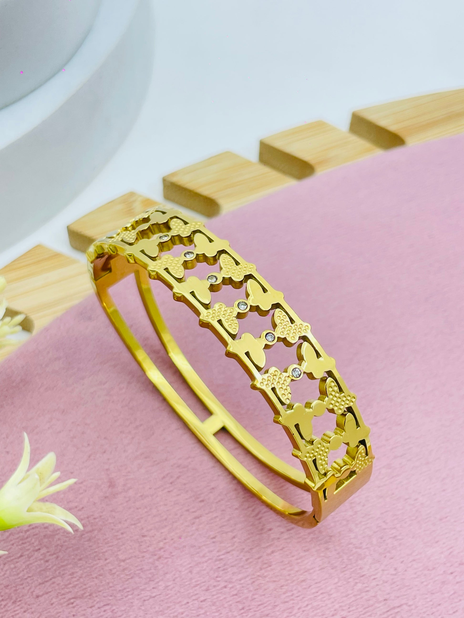 Elegant GoldPlated Geometric Bracelet