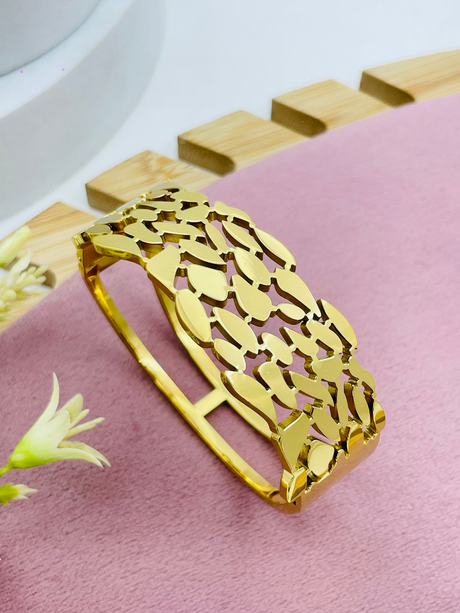 Elegant Gold Leaf Design Bracelet  Perfect Accessory