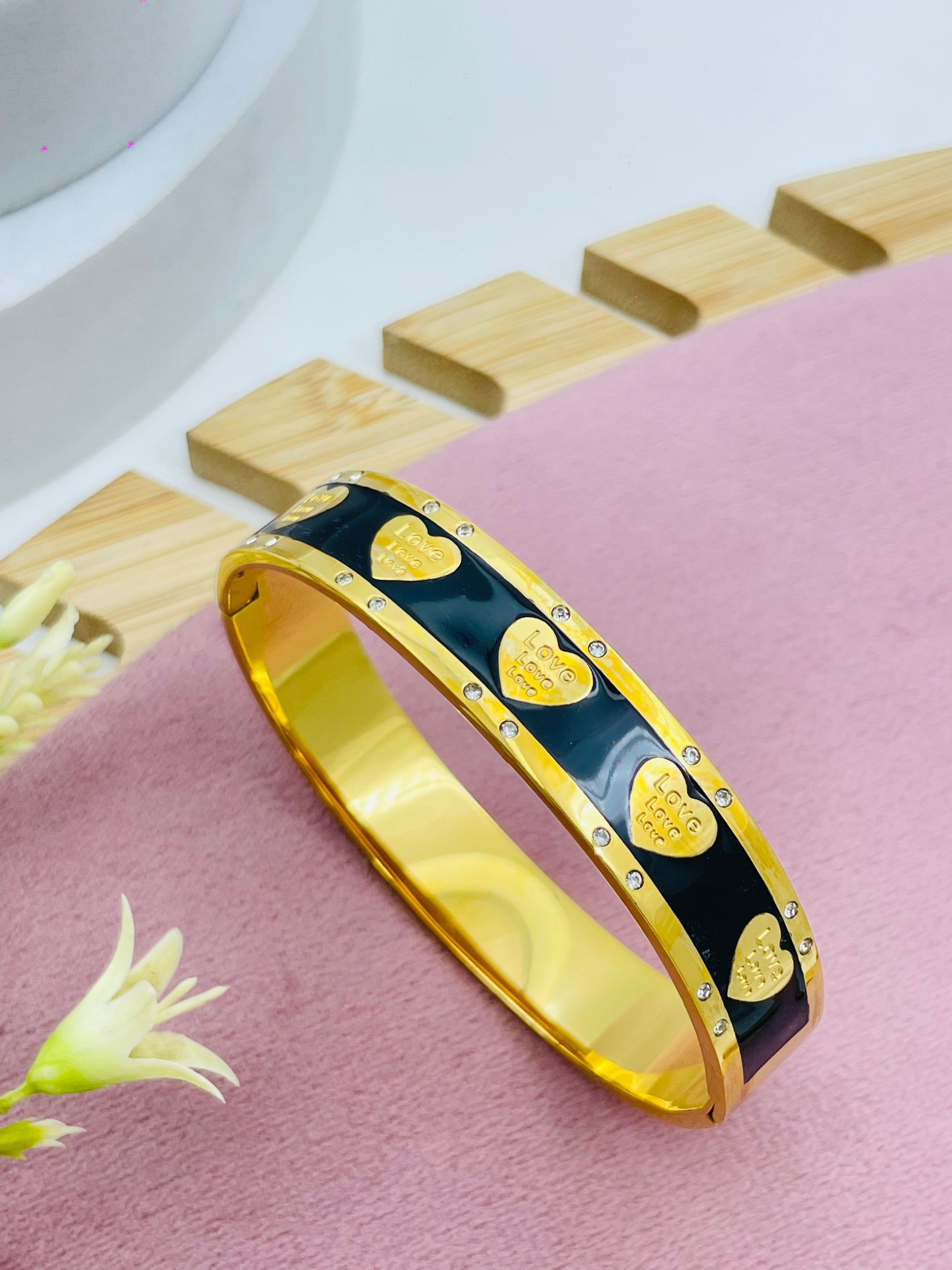 Stylish Gold Heart Black Enamel Bangle