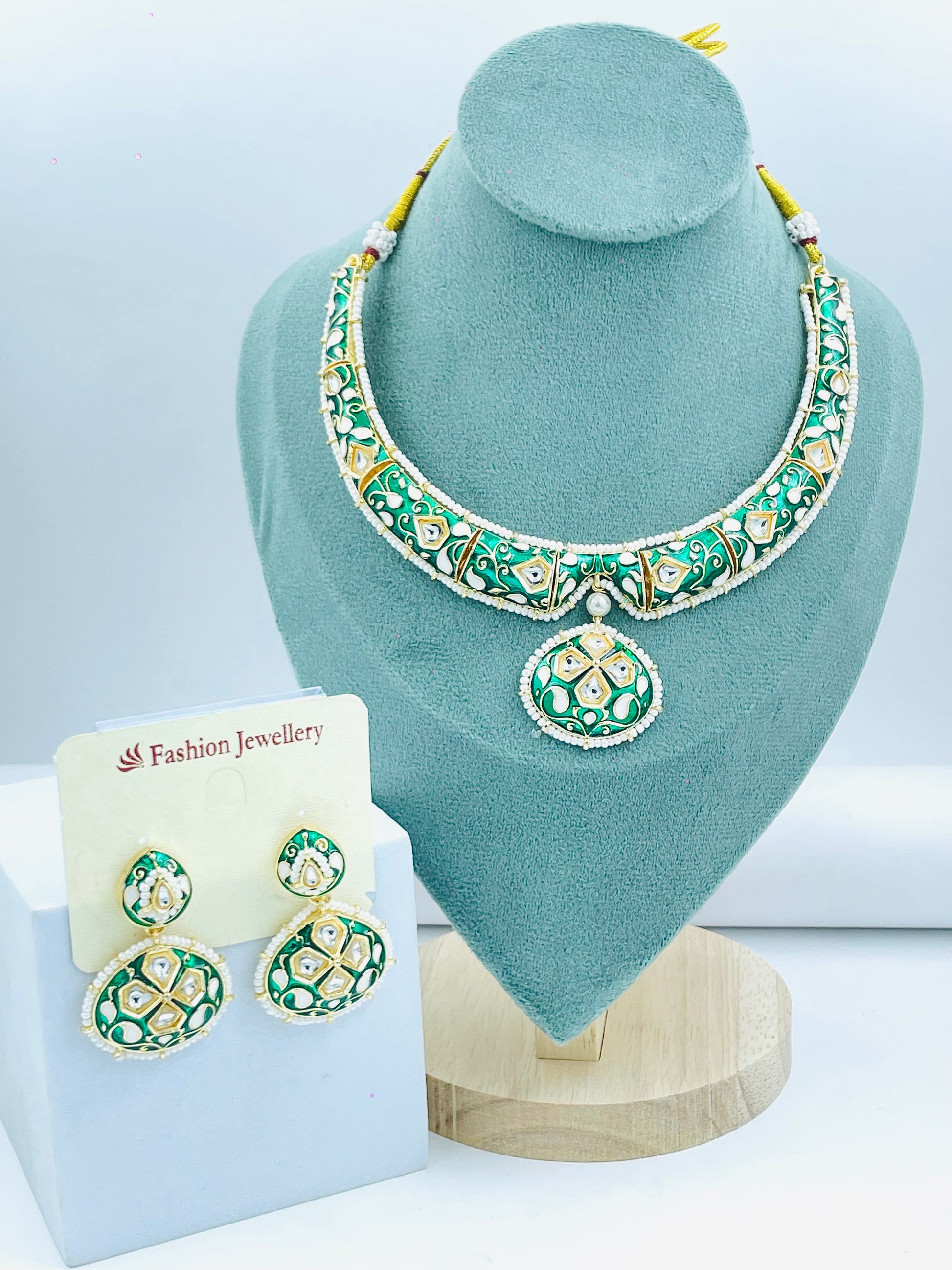 Elegant Green and Gold Fashion Jewellery Set