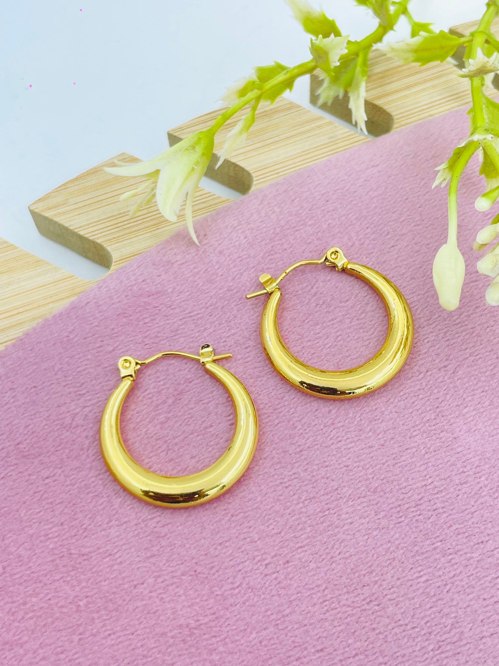 Stylish Gold Hoop Earrings for Any Occasion