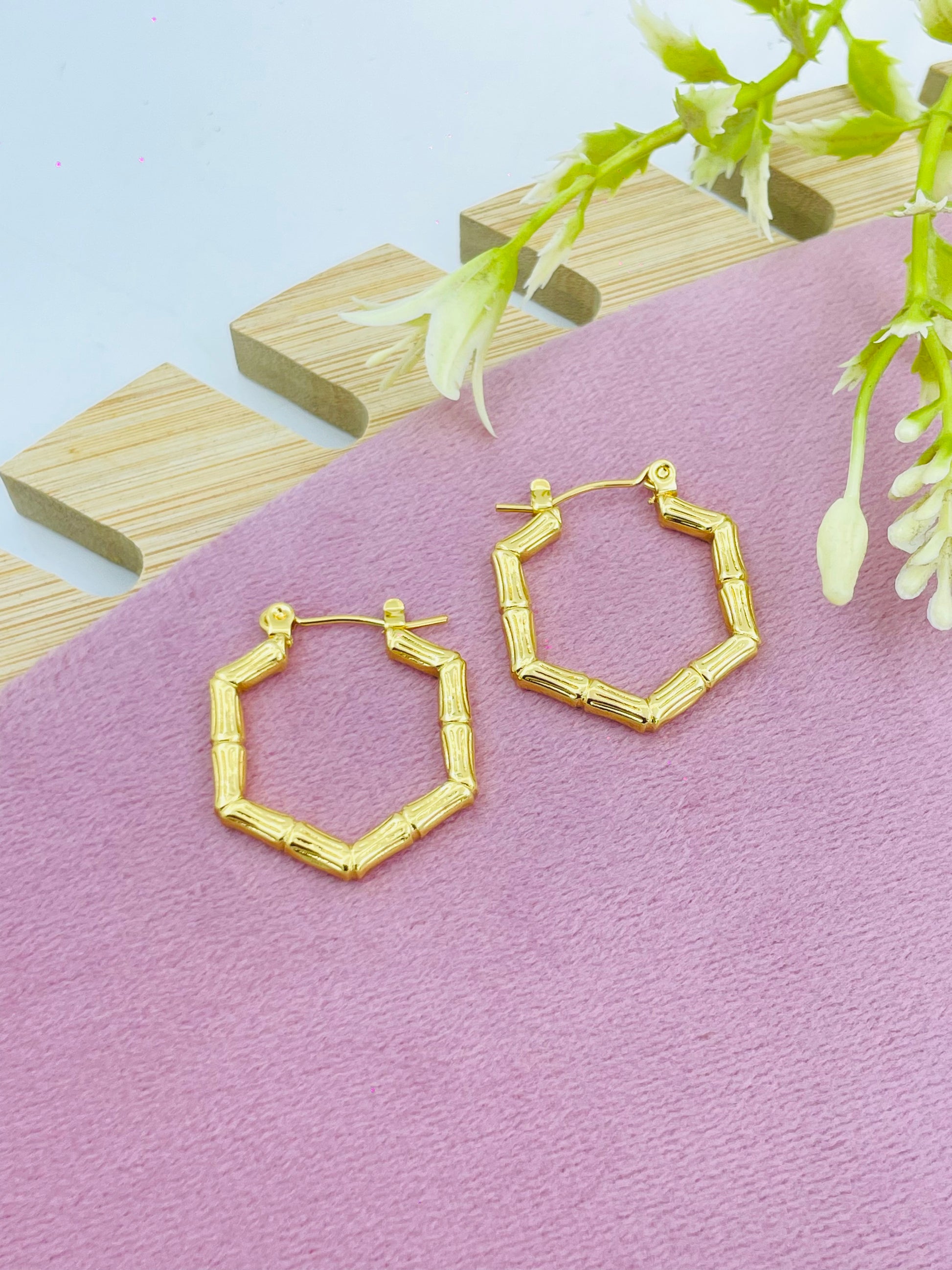 Elegant Gold Hexagonal Hoop Earrings