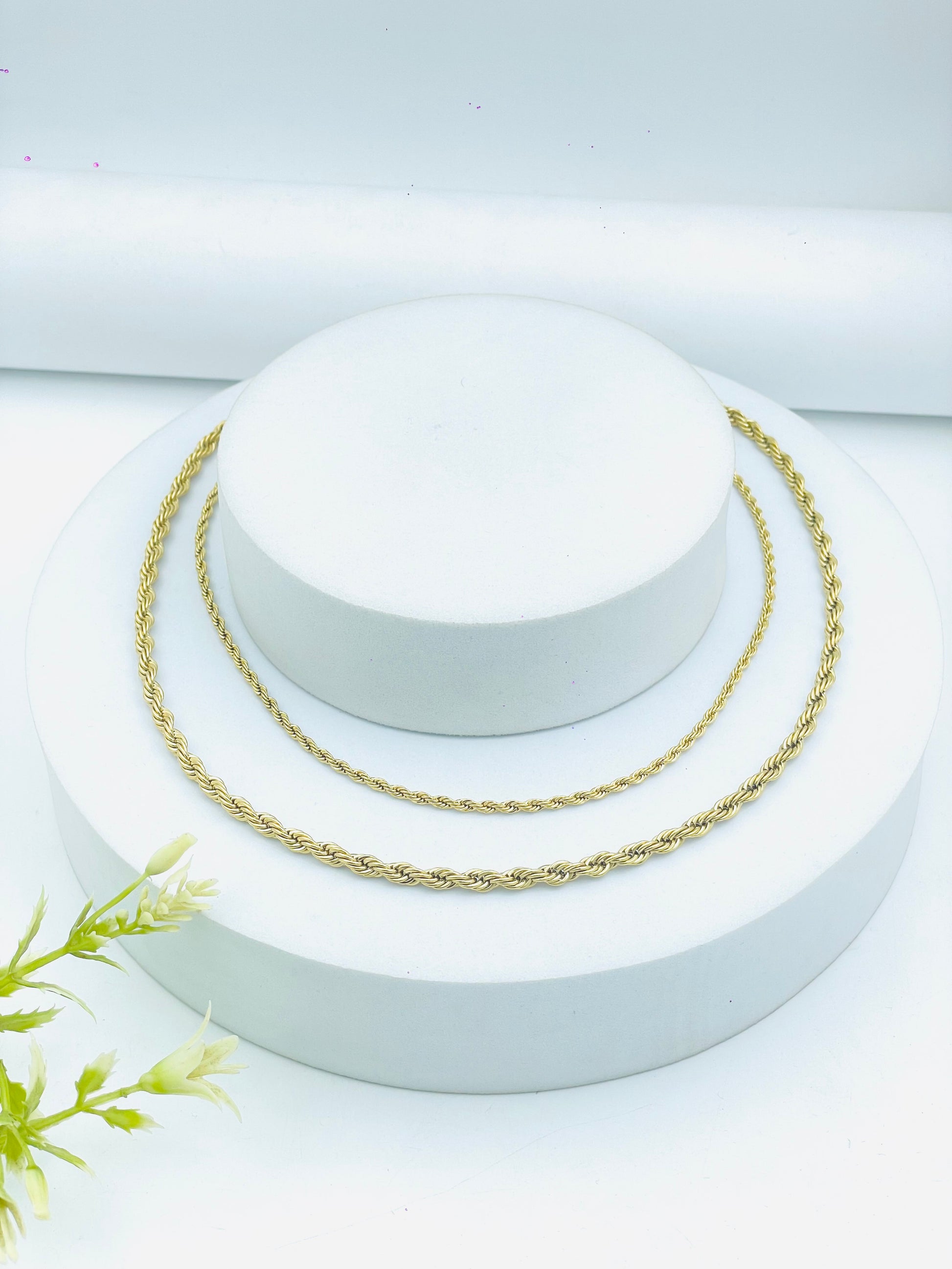 Elegant Gold Rope Chain Necklace