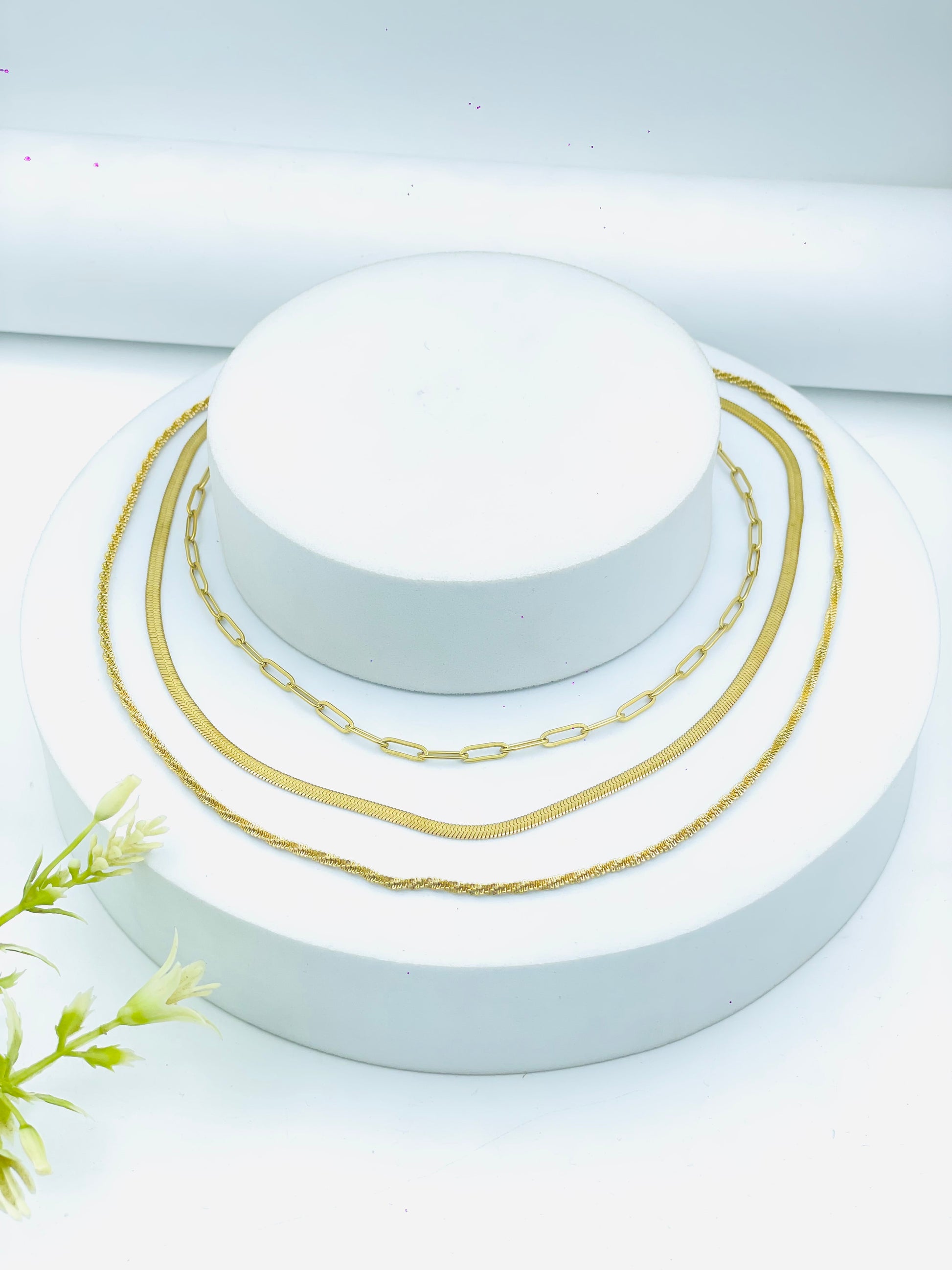 Elegant Gold Layered Necklace Set