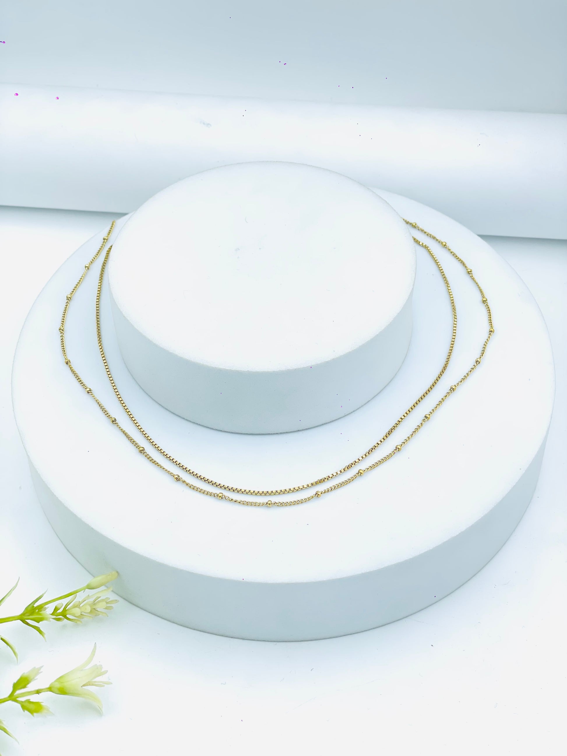 Elegant Gold Layered Necklace  Perfect for Any Occasion