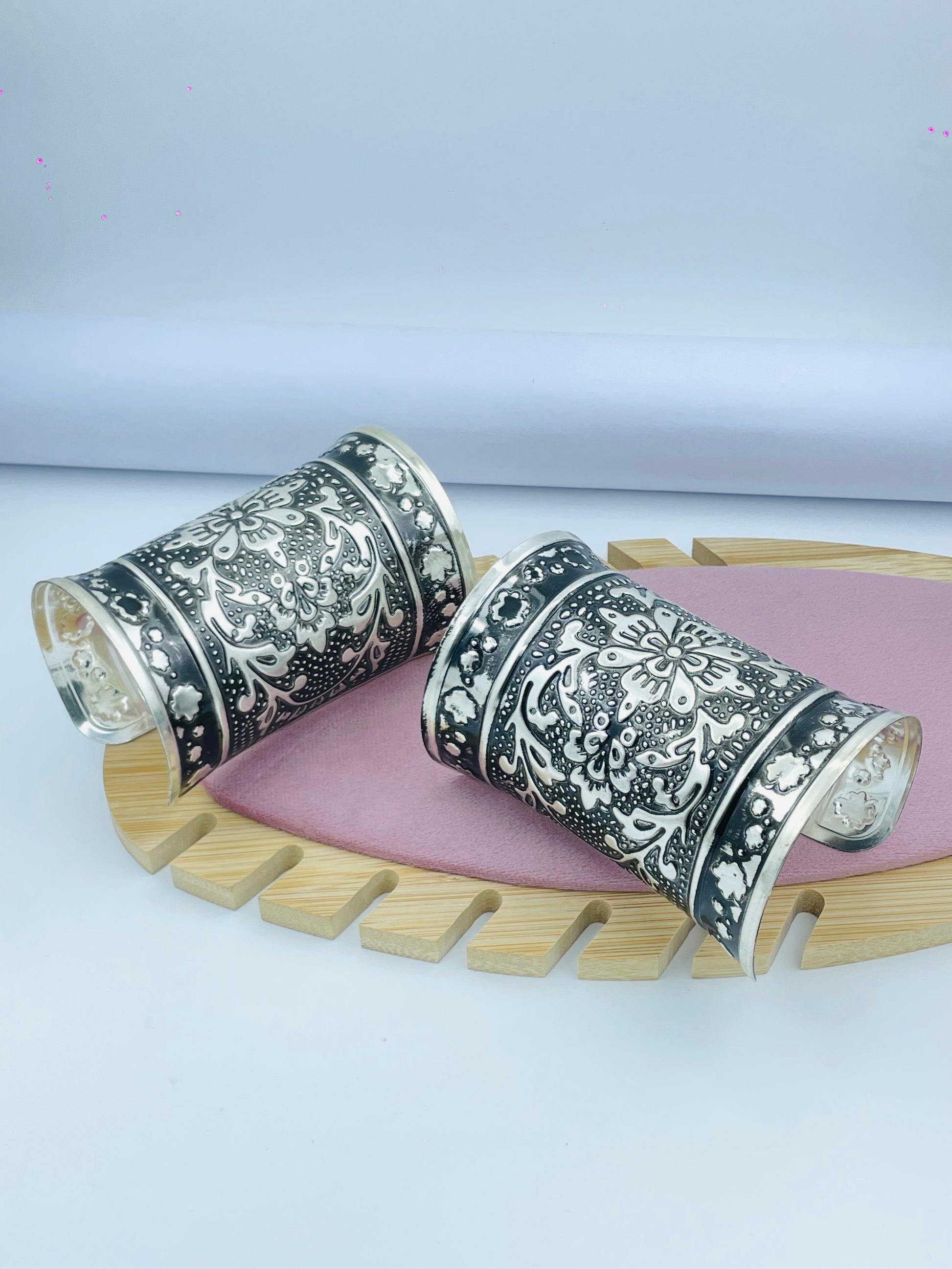 Elegant Ornate Silver Bracelet  1 piece