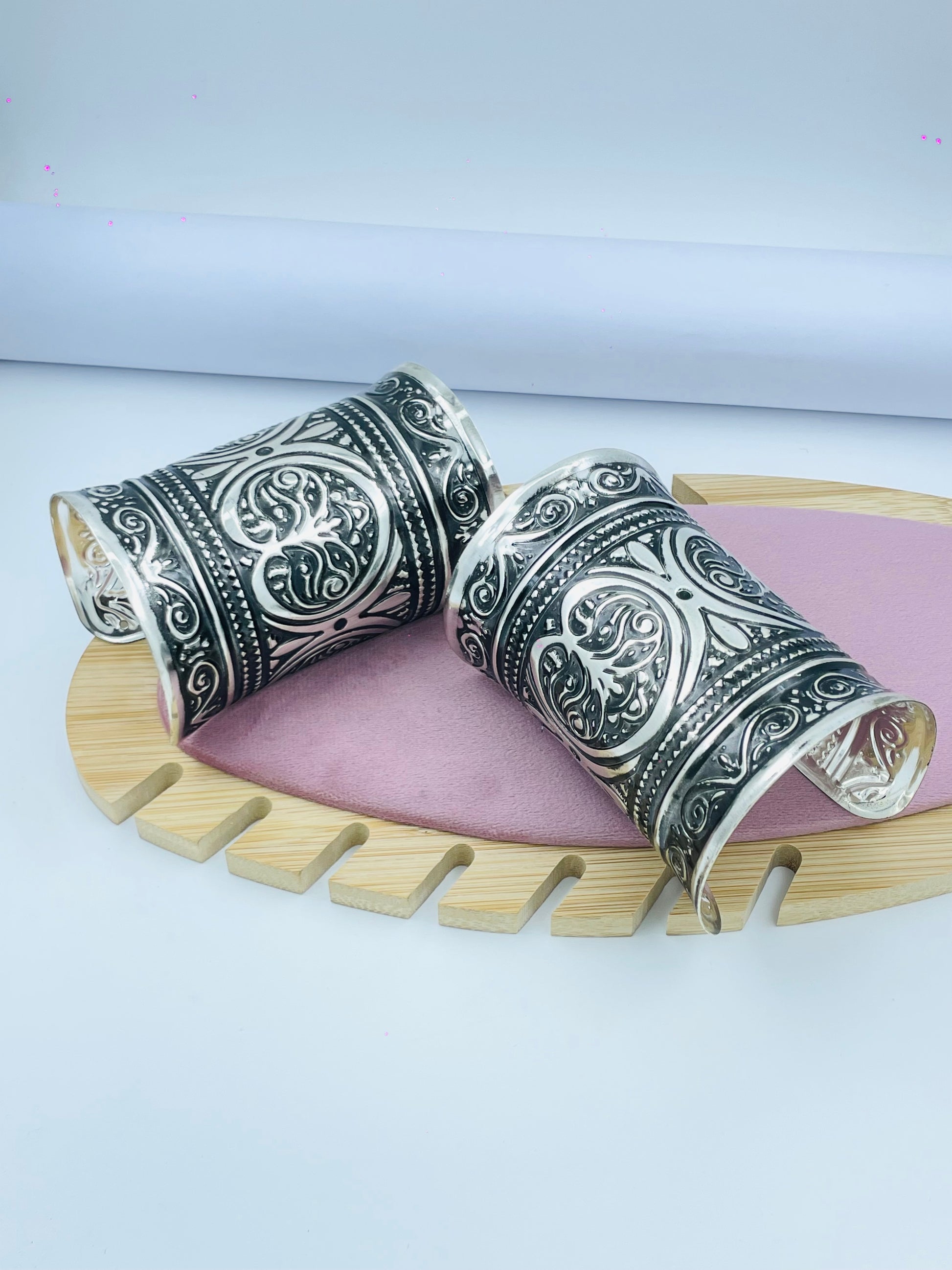 Elegant Ornate Silver Bracelet 1 piece