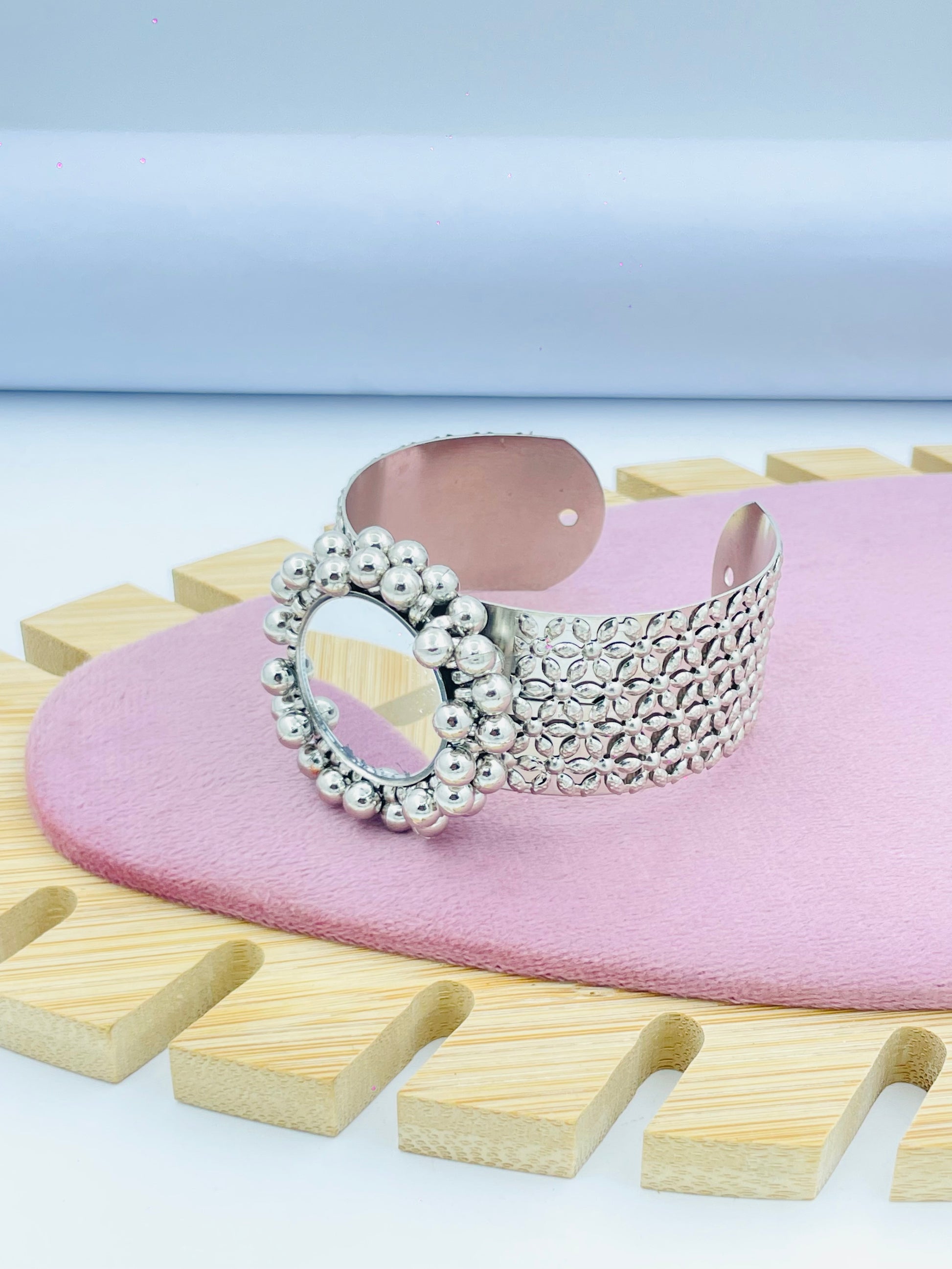 Elegant Silver Floral Adjustable Bracelet