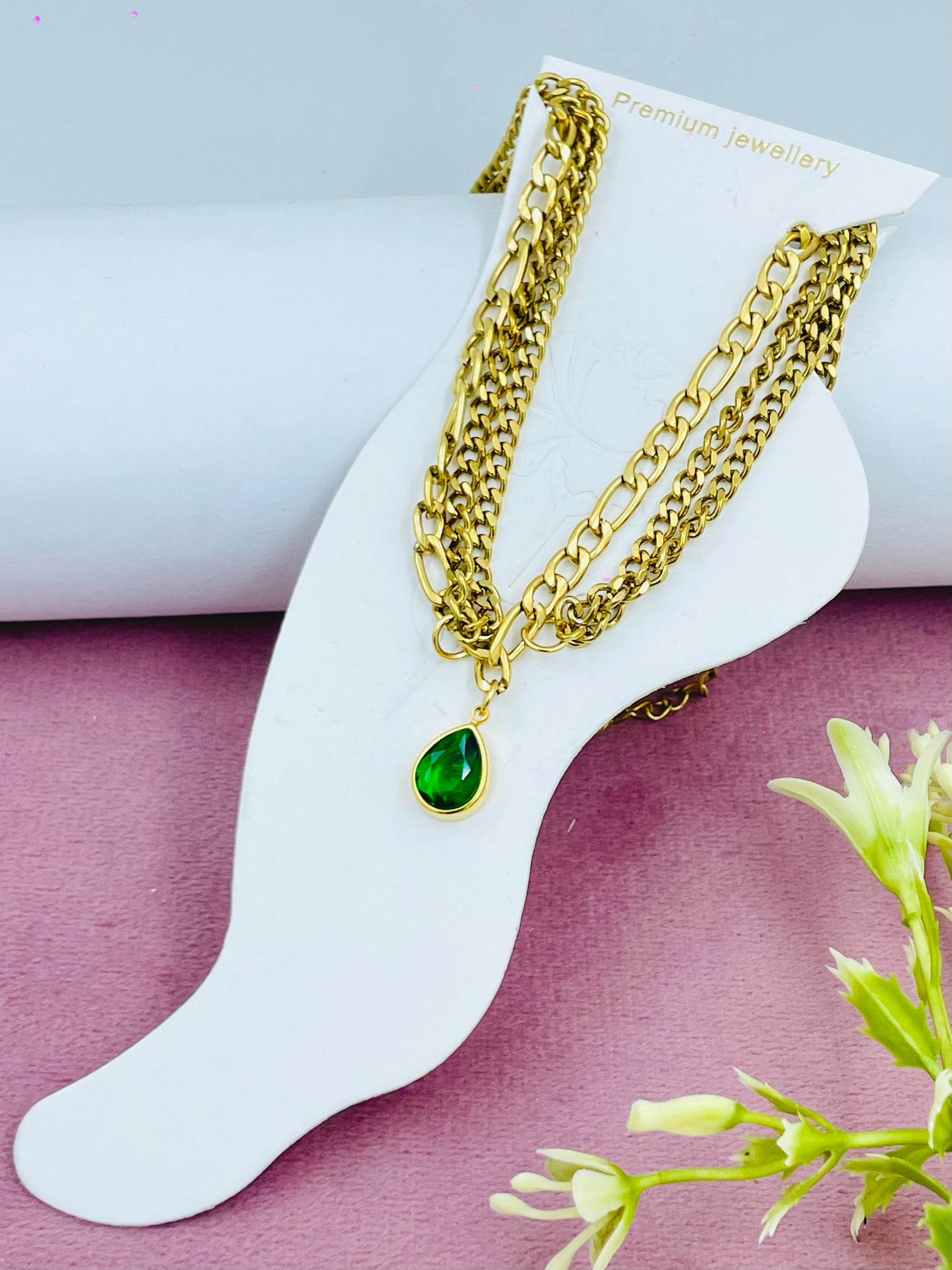 Elegant Gold Chain Anklets with Green Stone Pendant