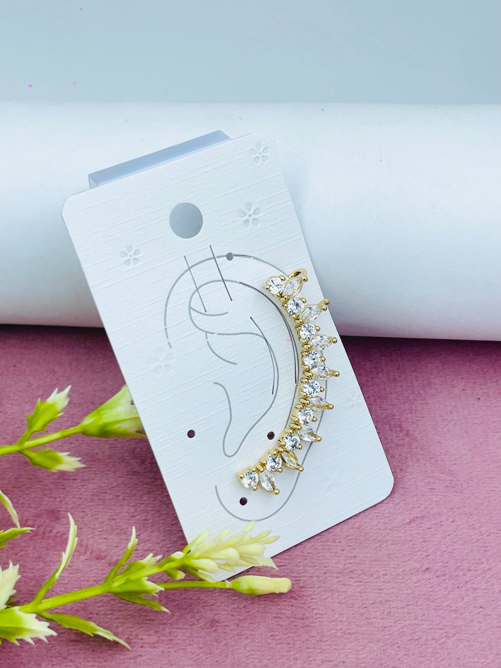 Elegant Gold and Crystal Leaf Hair Clip