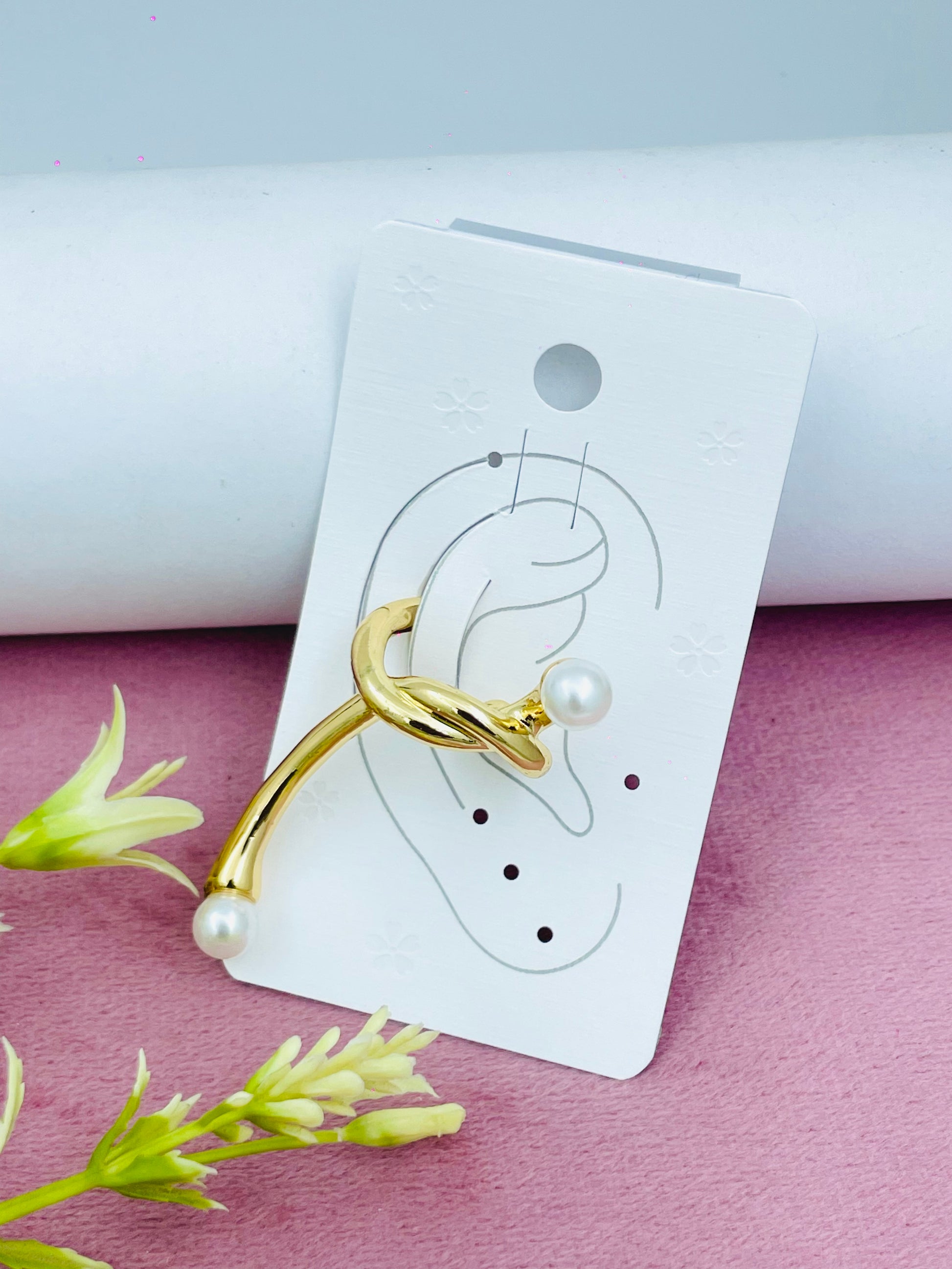 Elegant Gold Wave Pearl Earrings  Modern Design