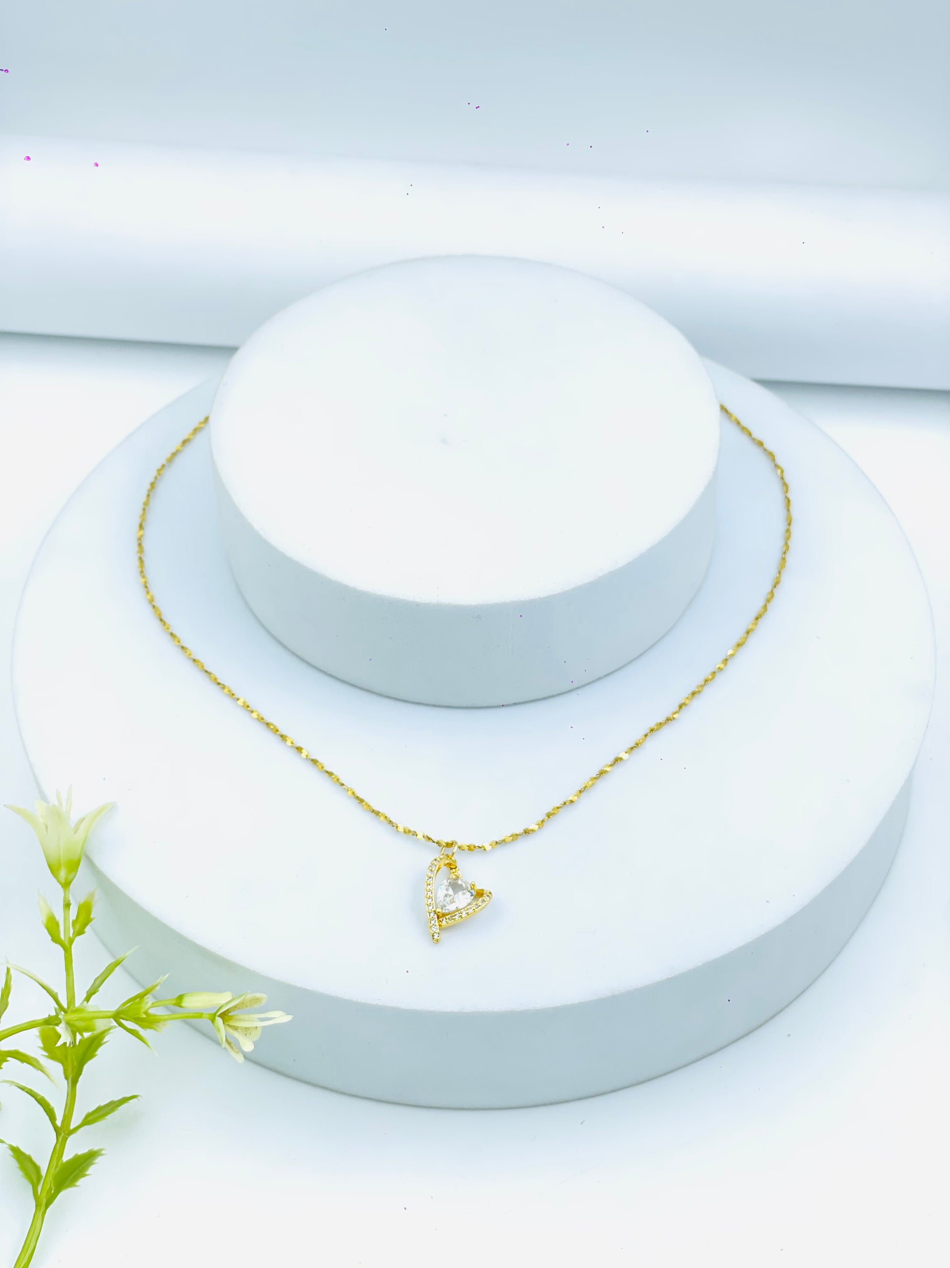 Elegant Gold Heart Pendant Necklace