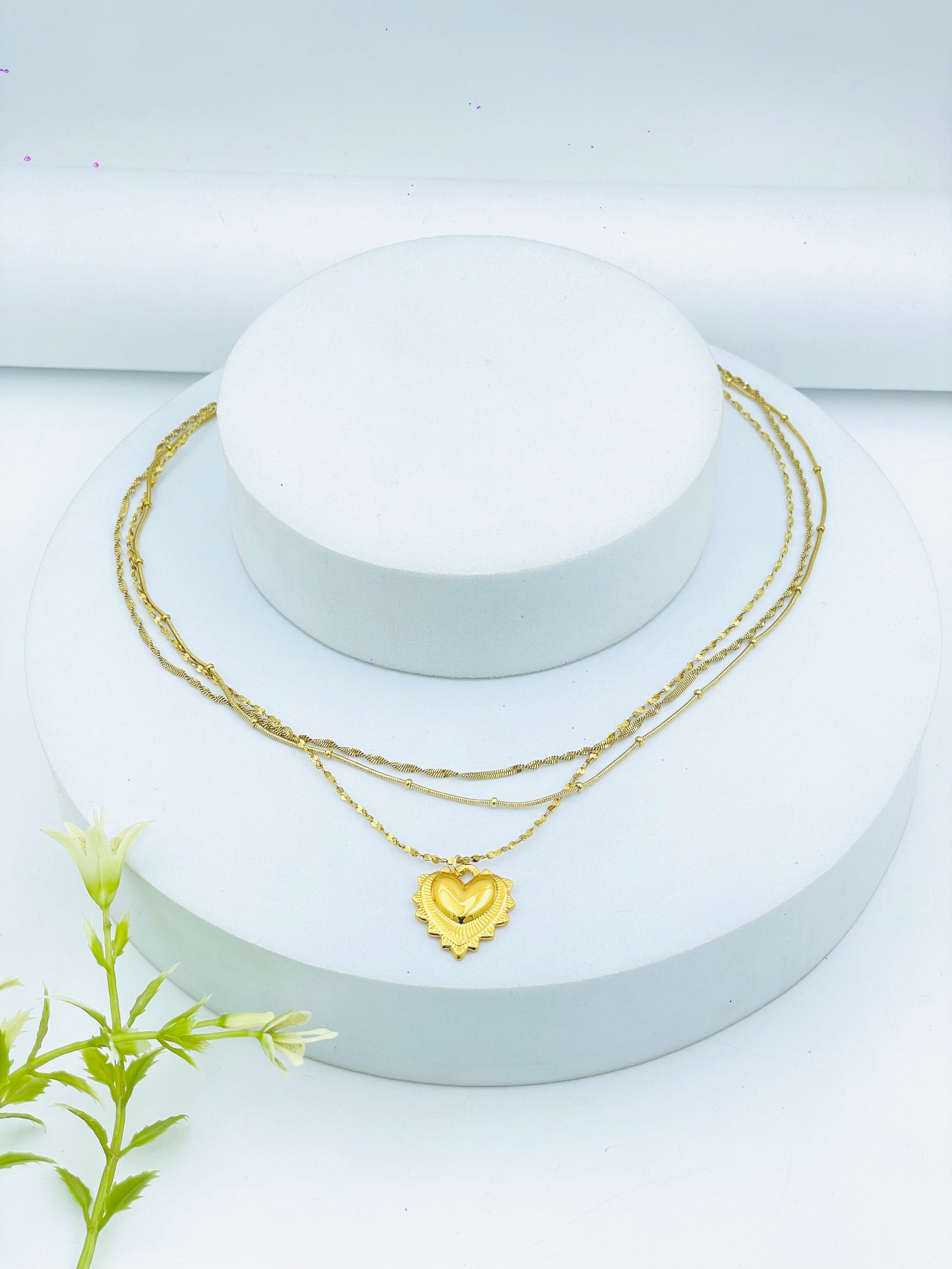 Elegant Gold Heart Pendant Necklace
