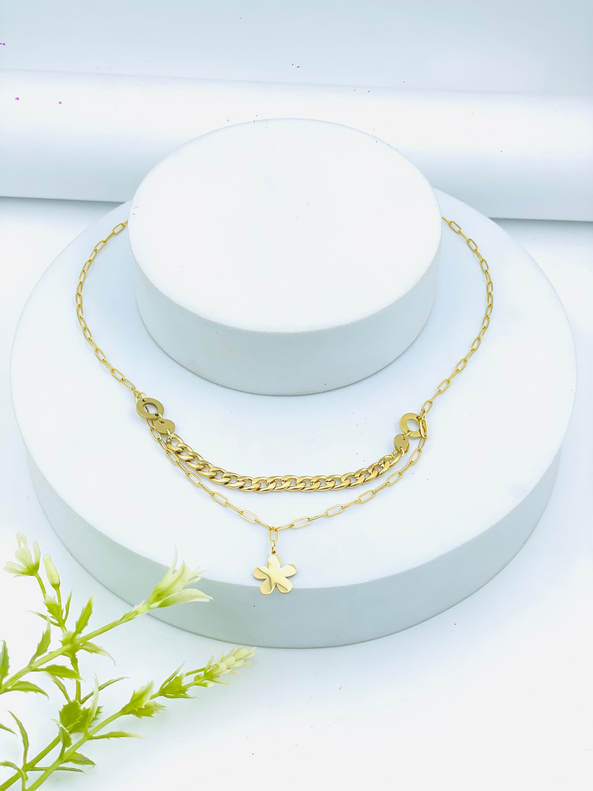 Elegant Gold Chain Layered Necklace with Butterfly Charm