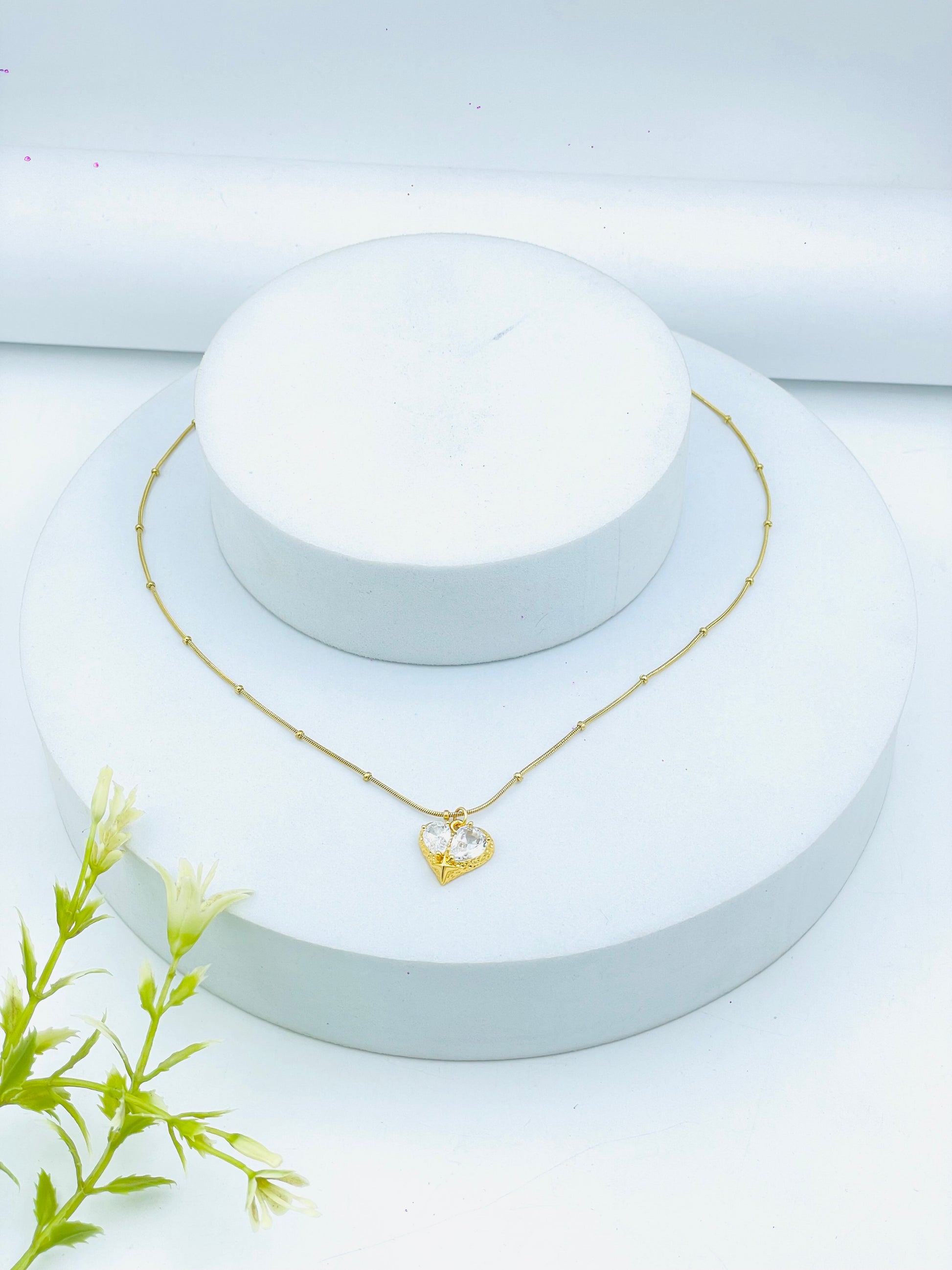 Elegant Gold Heart Pendant Necklace