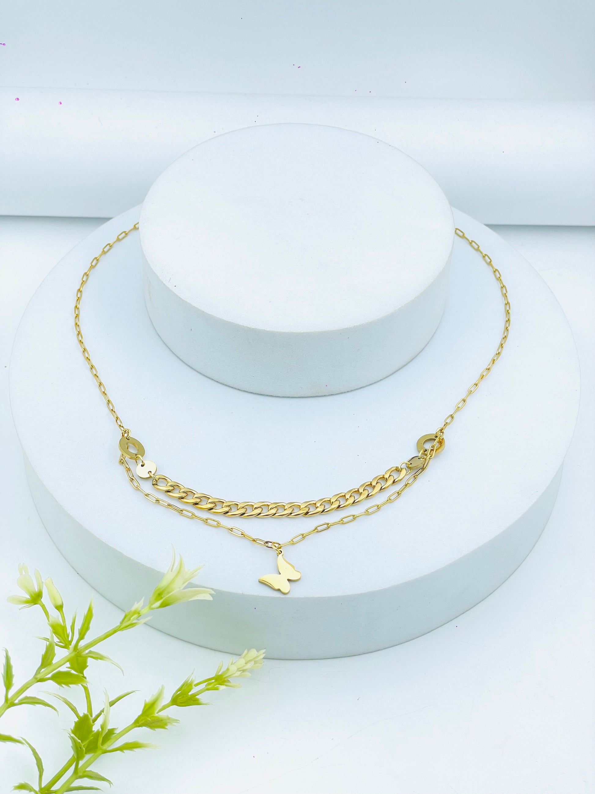 Elegant Gold Butterfly Pendant Necklace