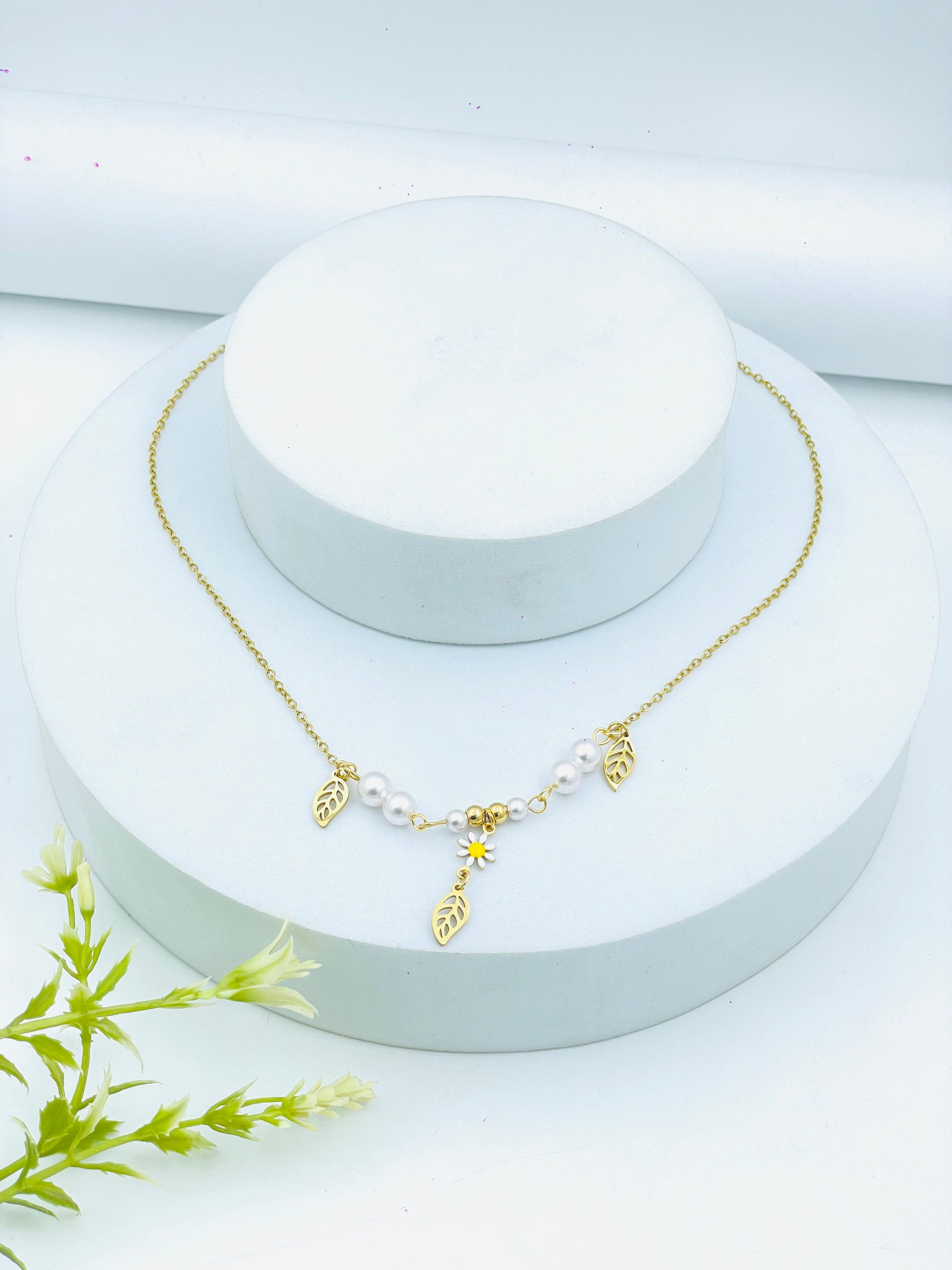 Elegant Gold Leaf Pearl Necklace  Chic  Stylish Jewelry