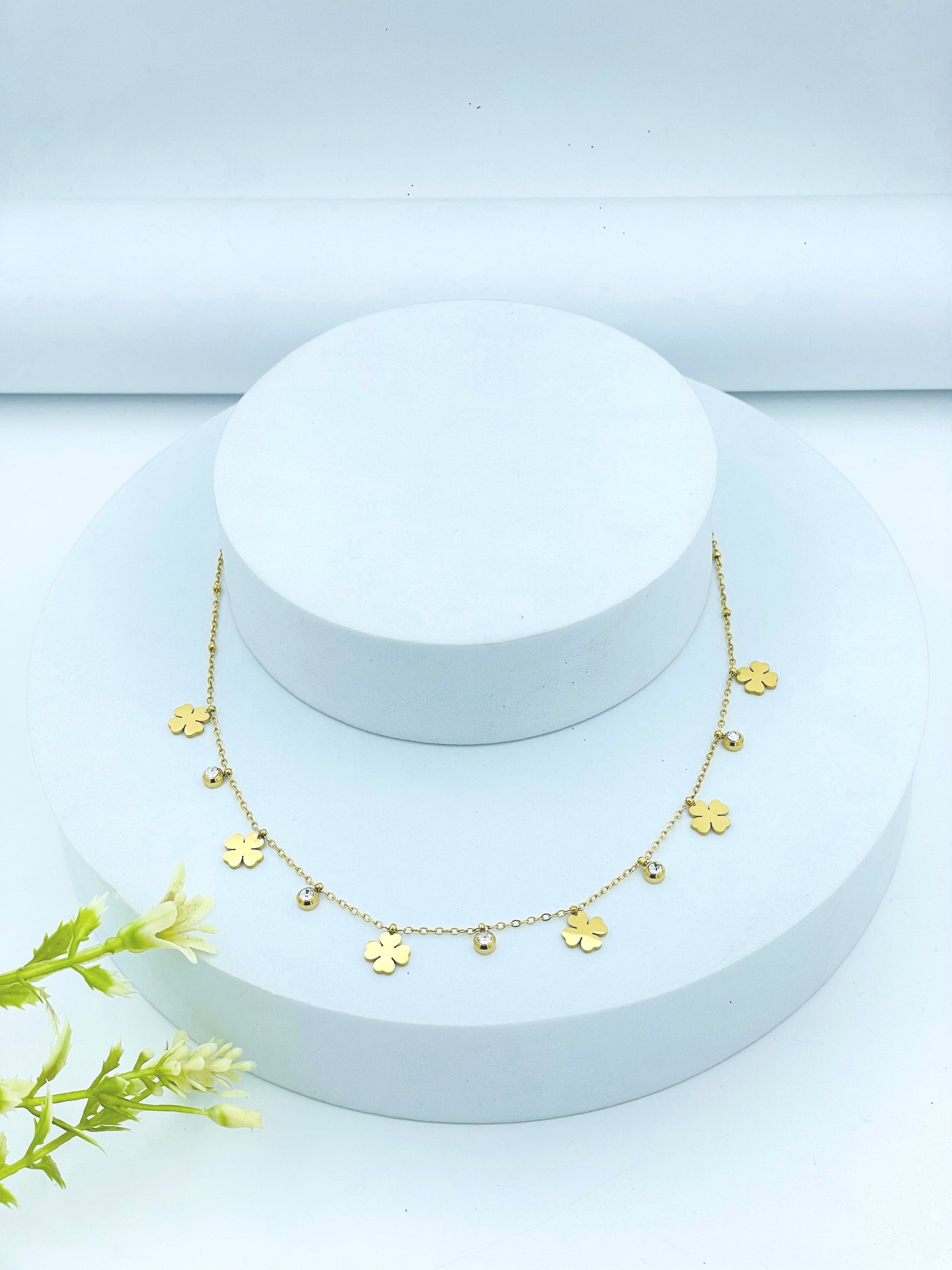 Elegant Gold Clover Charm Necklace