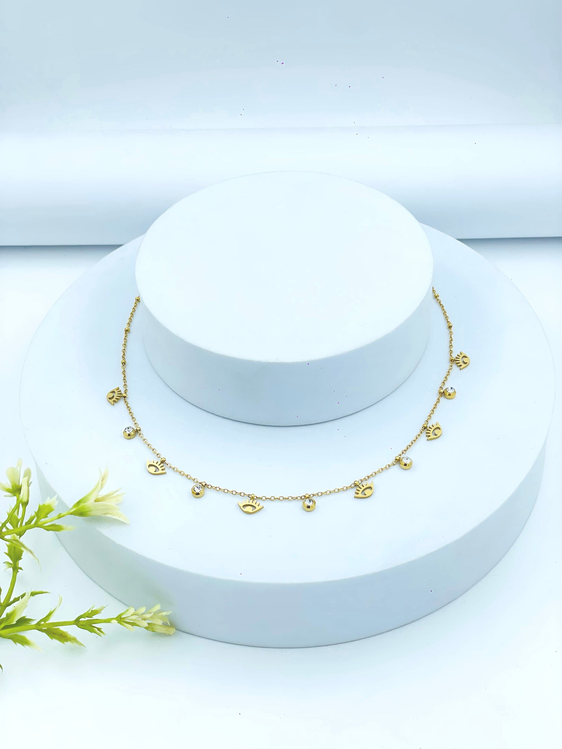 Elegant Gold Charm Necklace  Perfect for Any Occasion