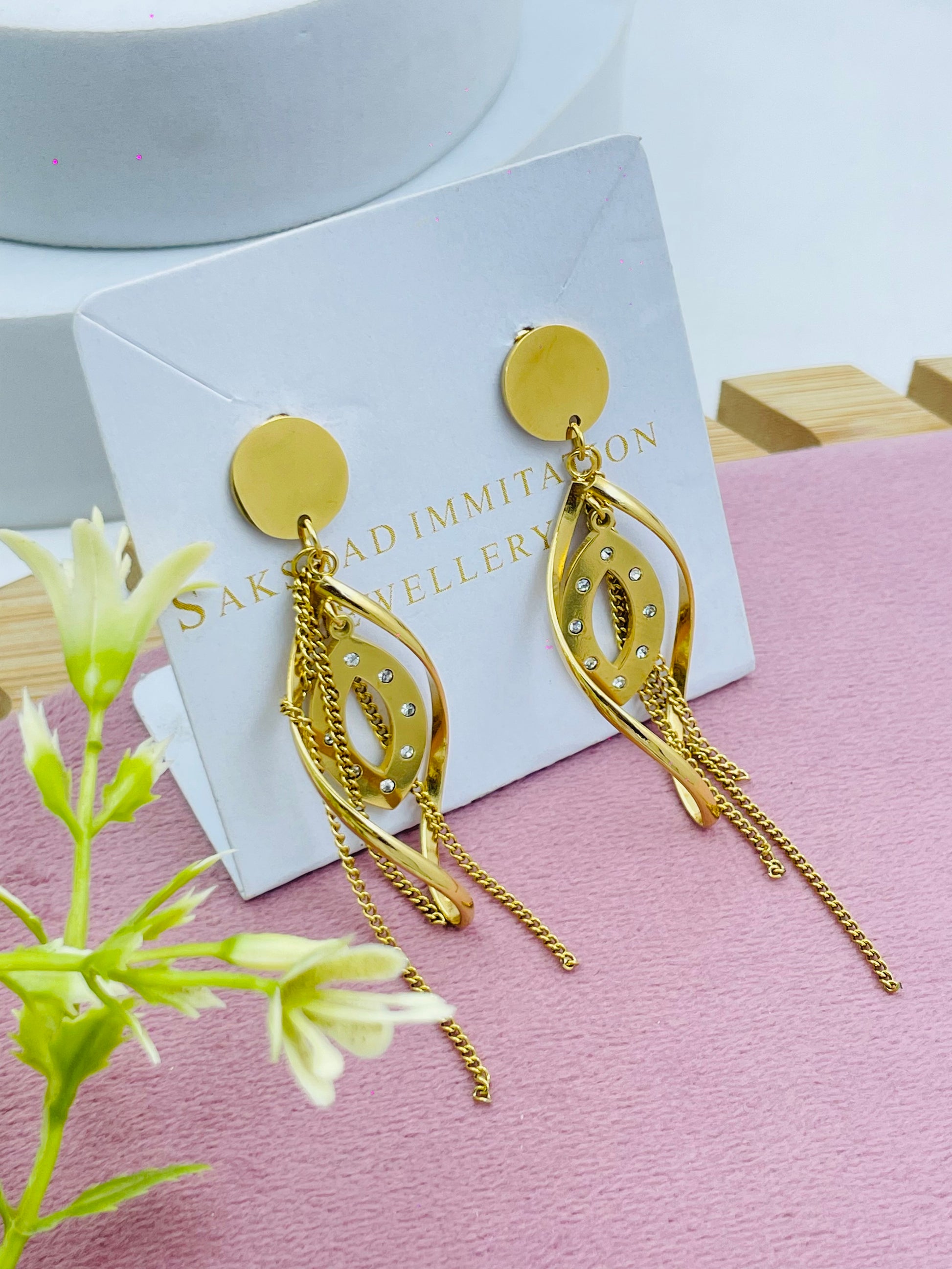 Elegant Gold Dangling Earrings with Chain and Crystals